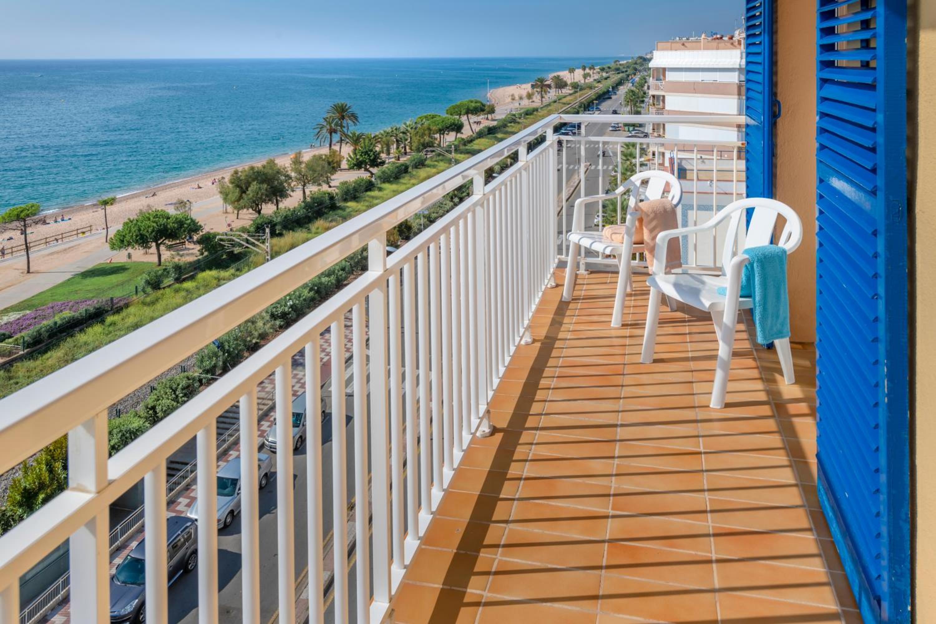 Double Room with Sea View - Photo 6
