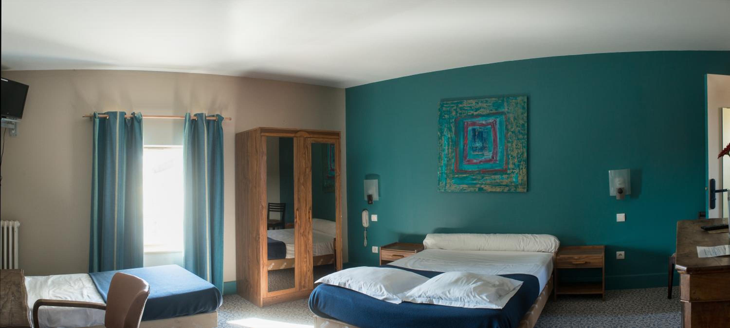 Quadruple Room - Photo 1