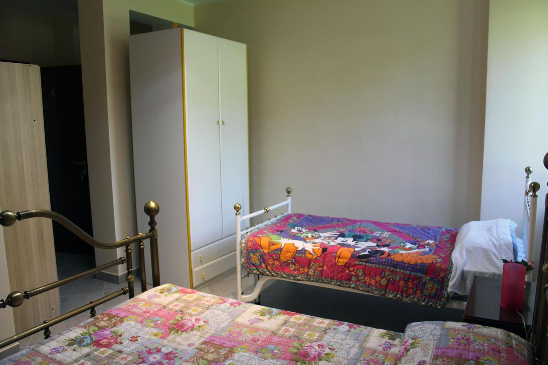 King Room with Roll-In Shower - Disability Access - Photo 2