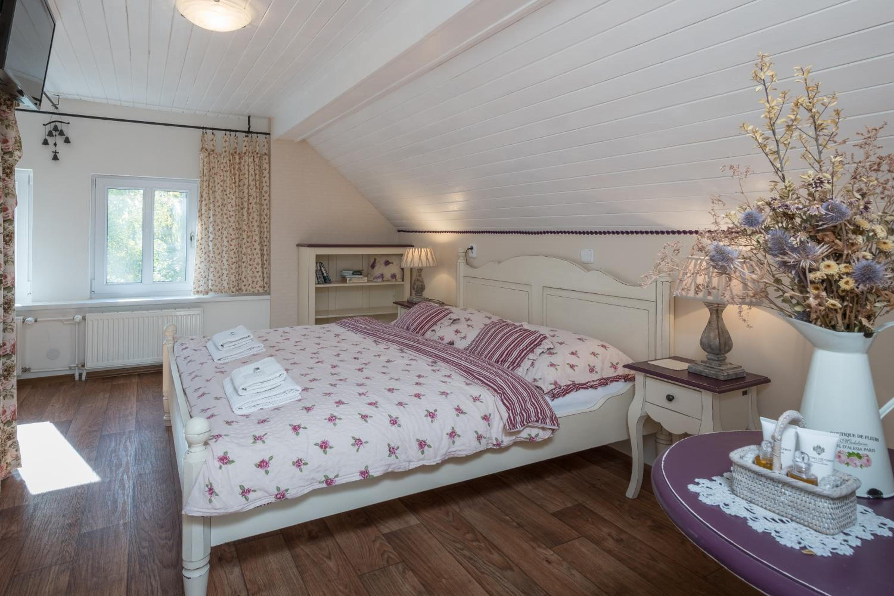 Quadruple Room with Bath photo 1