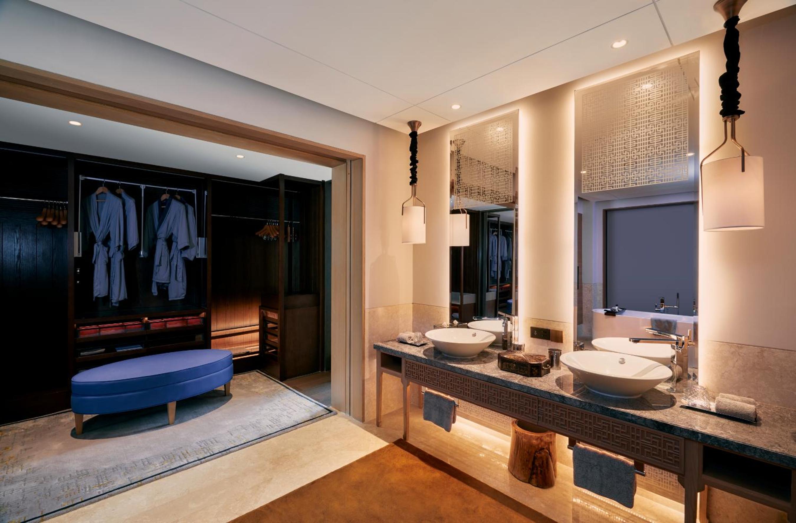 3-Bedroom Oceanfront Pool Villa（Resort credit of RMB 1000 per day + 24 hours culturist service) photo 2