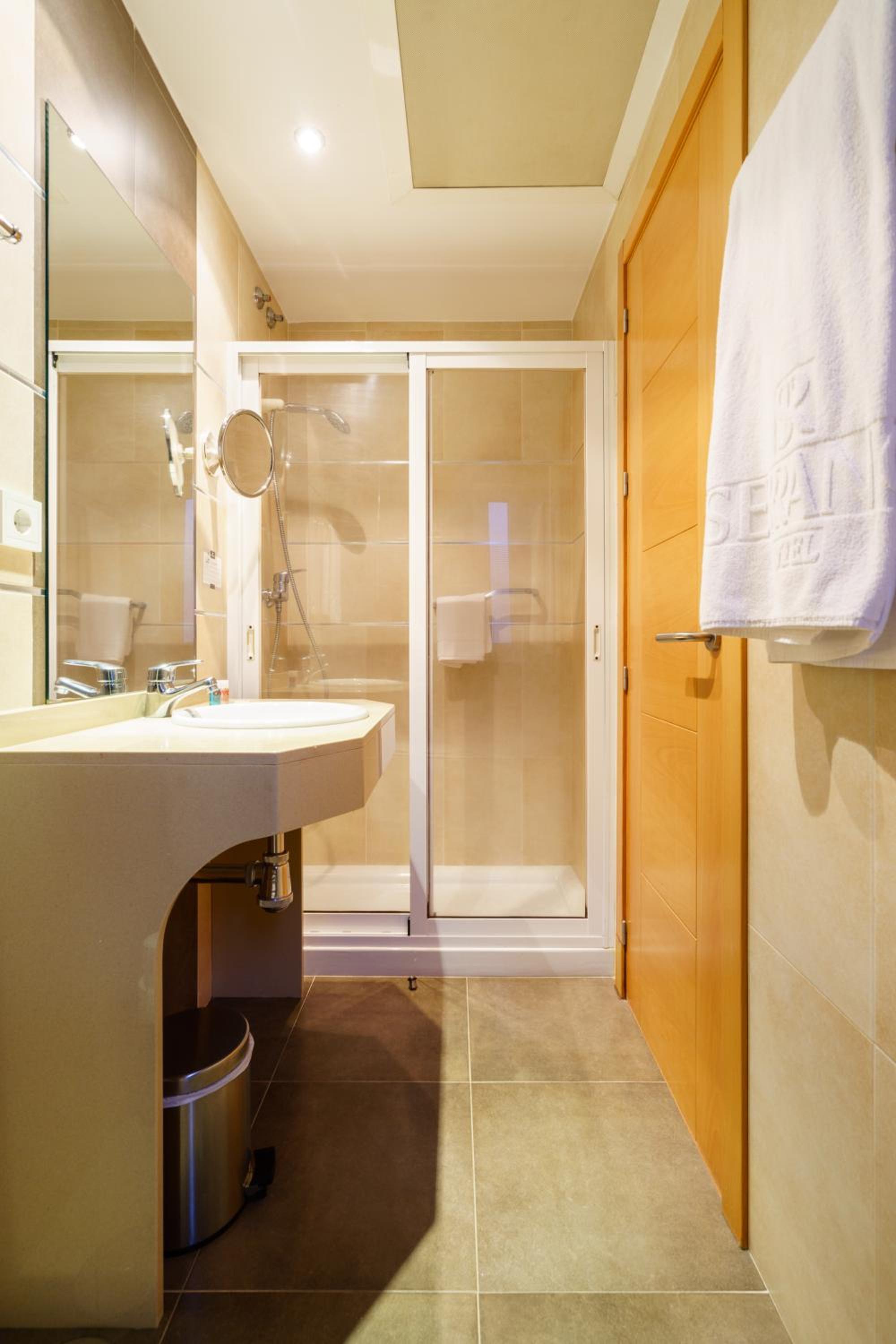 Double Room - Photo 2