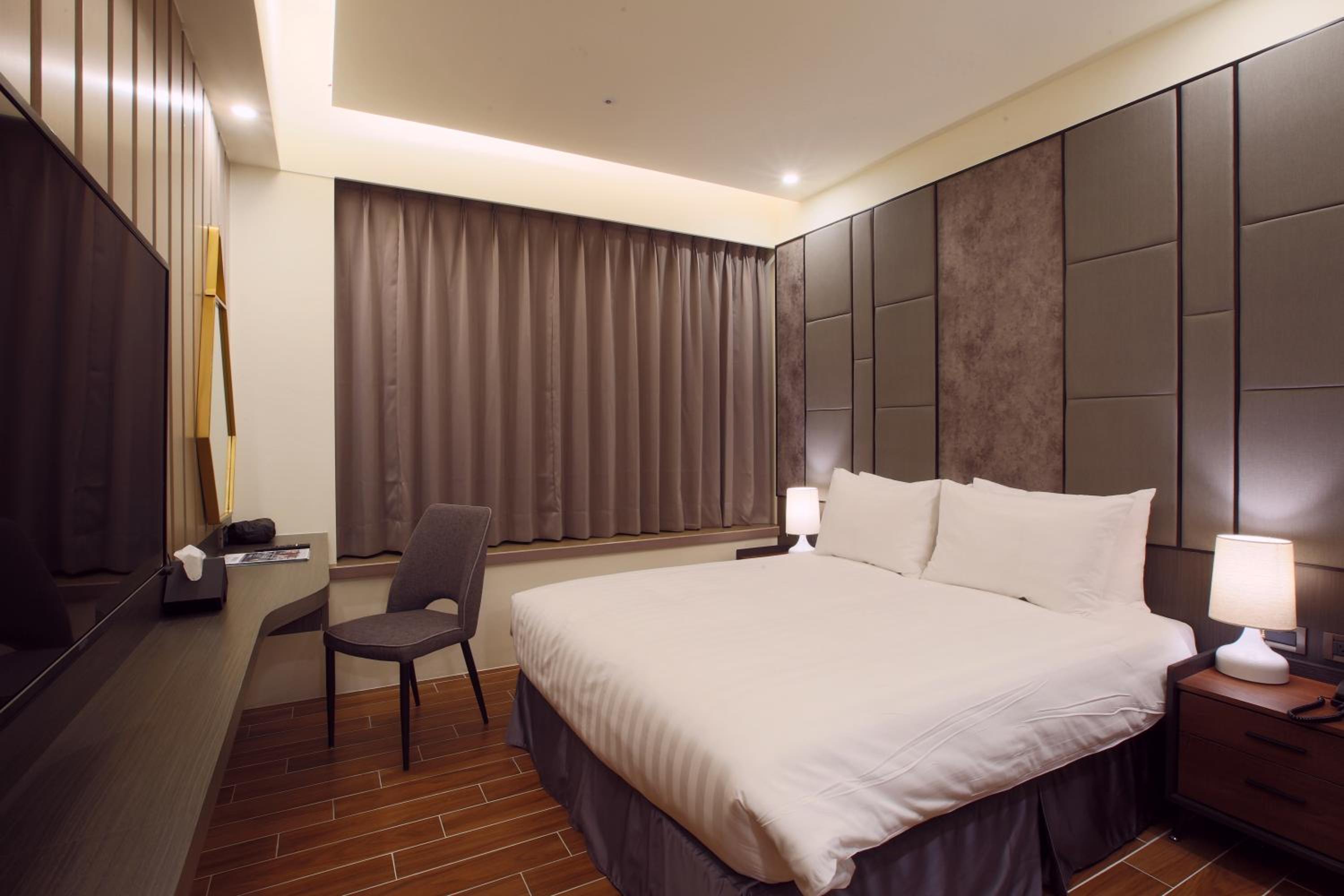 Double Room - Disability Access photo 3