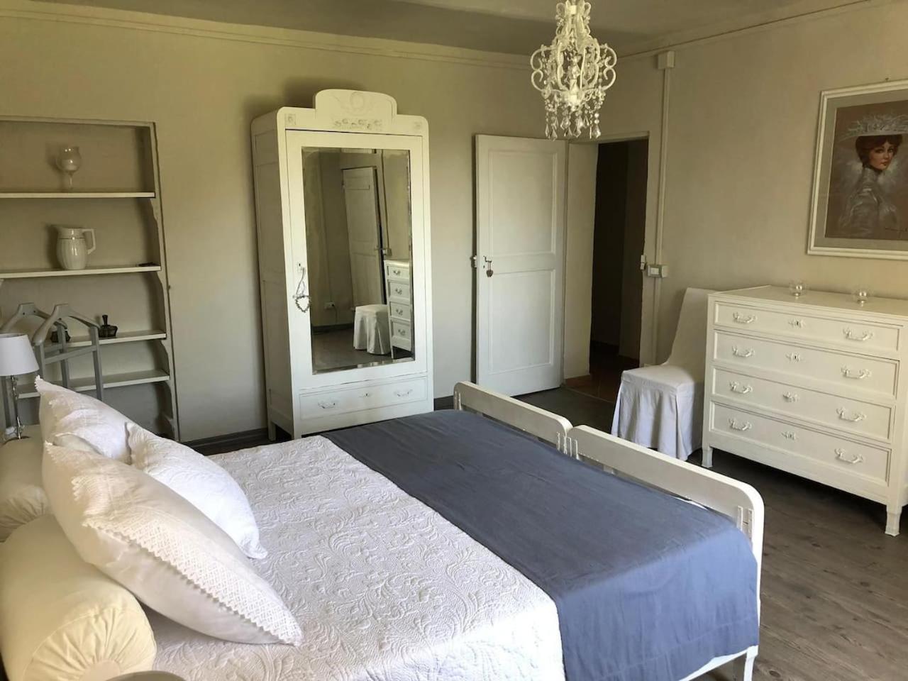 Four-Bedroom House photo 1