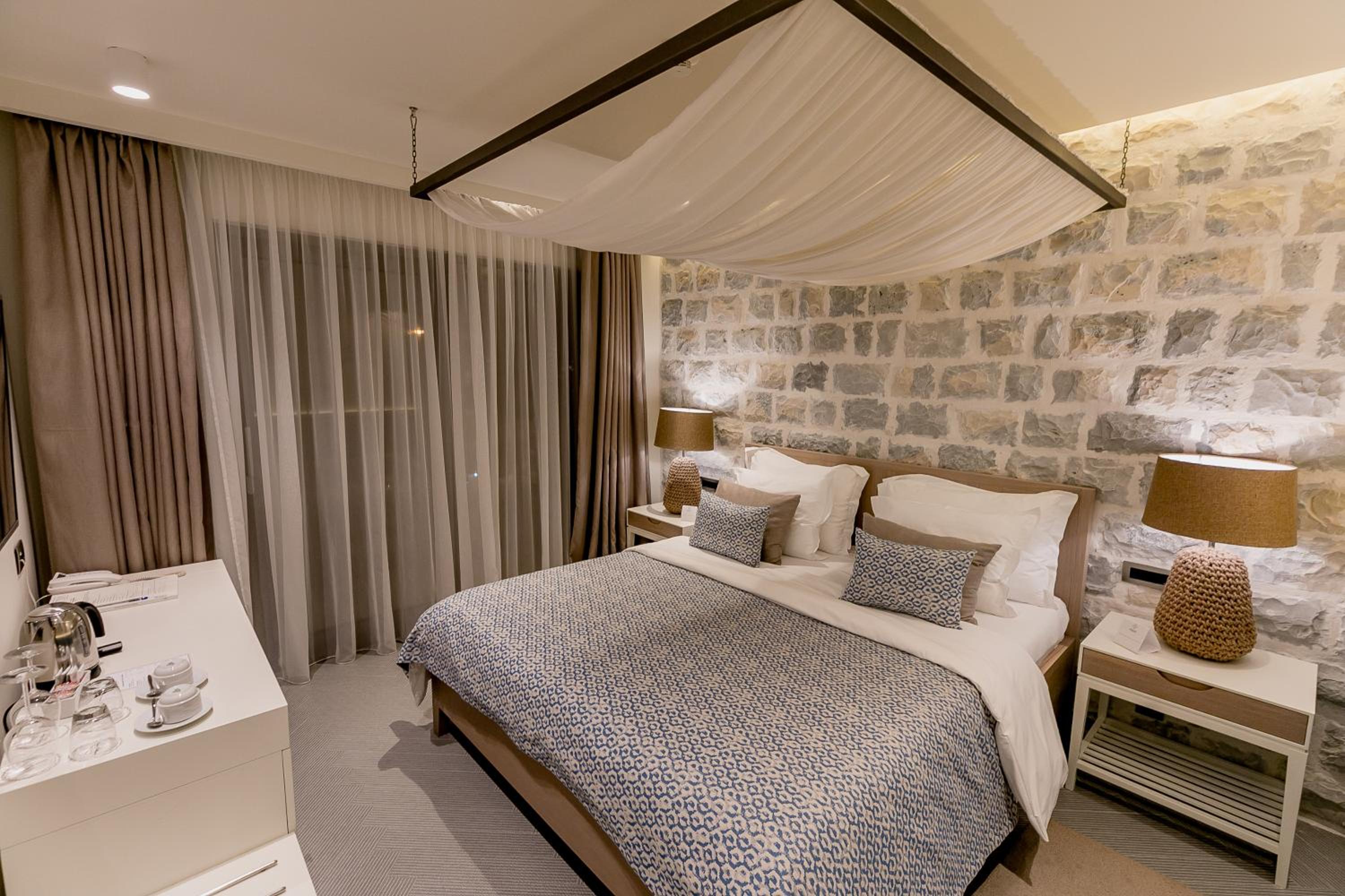 Double Room with Sea View - Photo 7