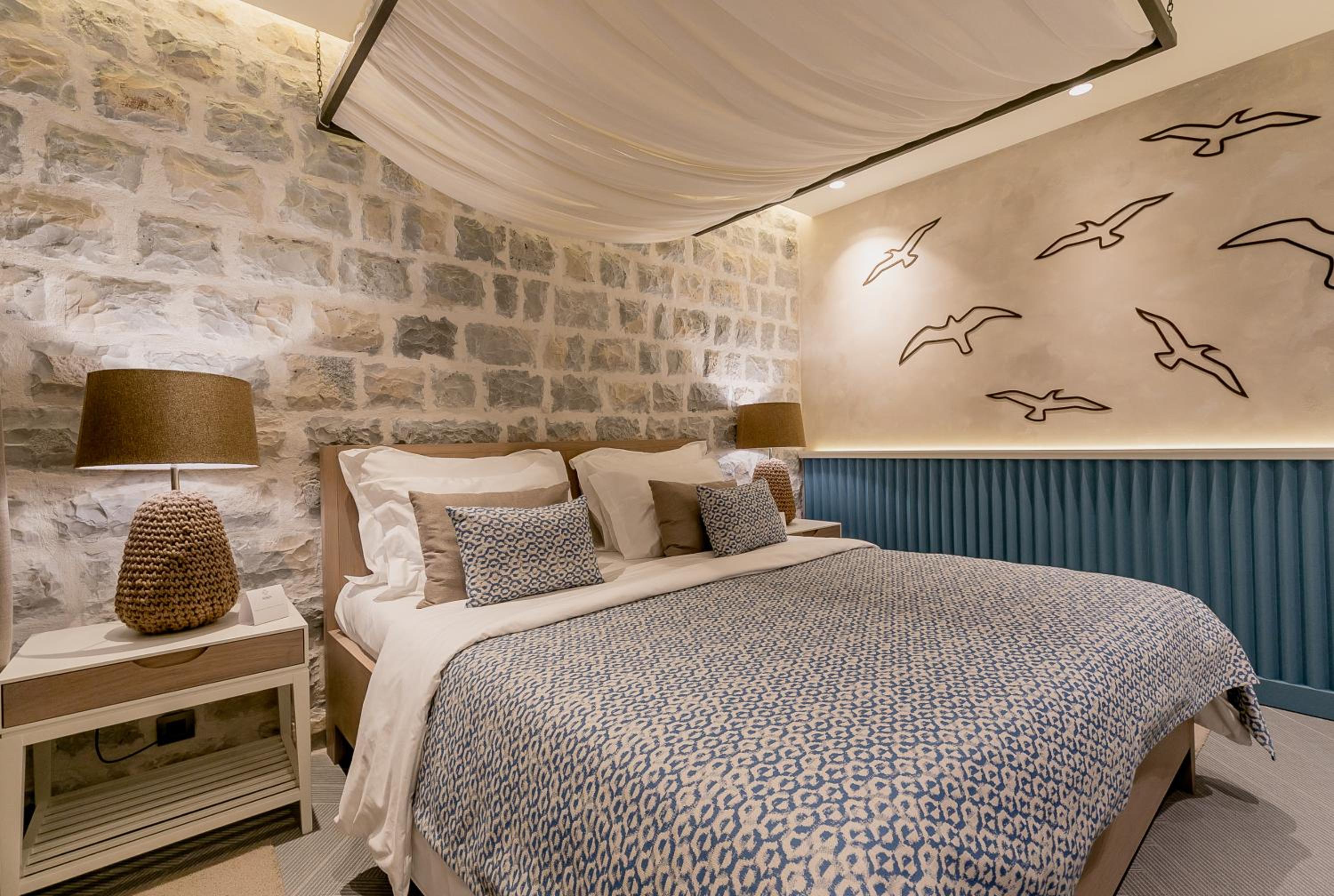 Double Room with Sea View - Photo 2