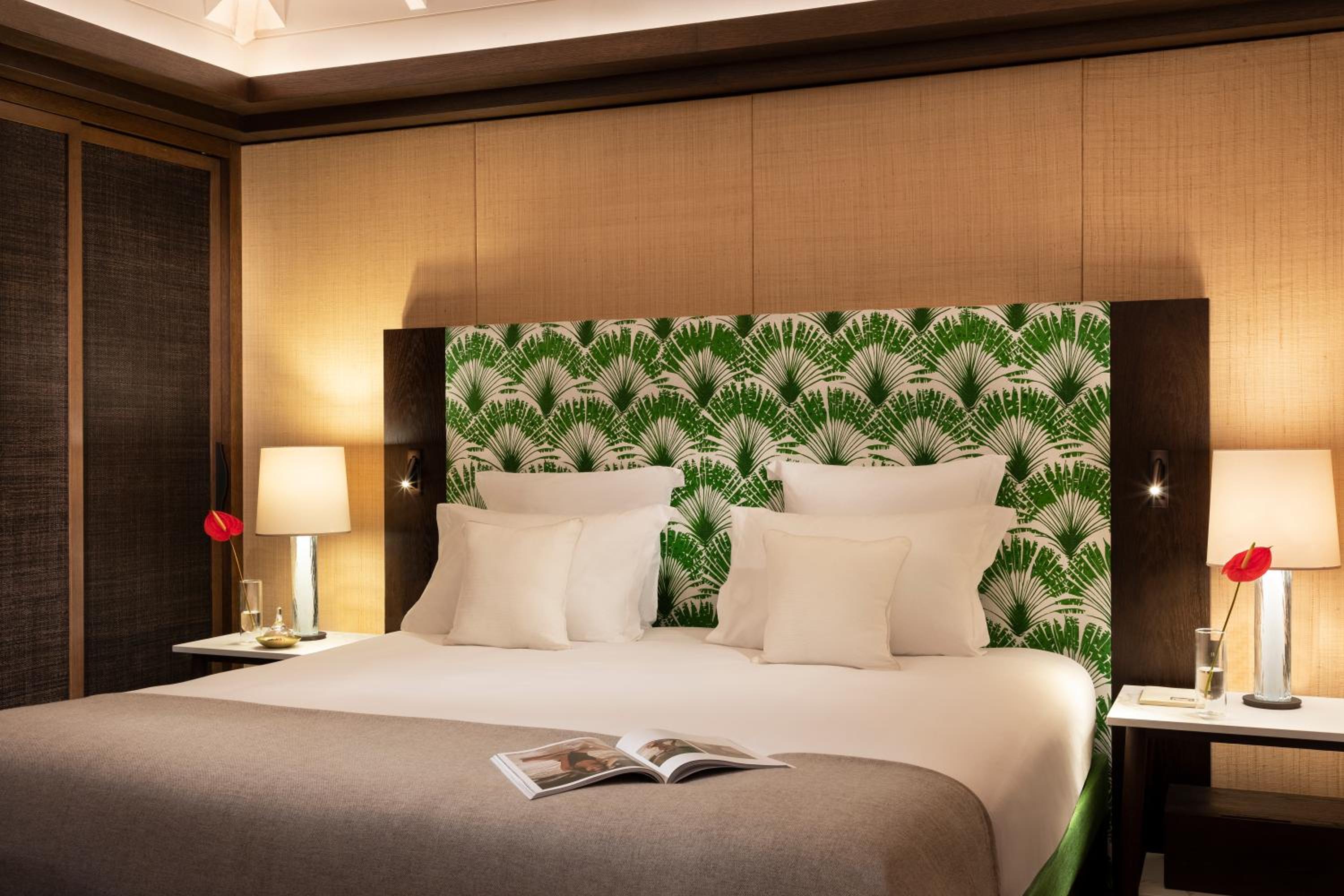 Prestige Suite Pool and Sea view