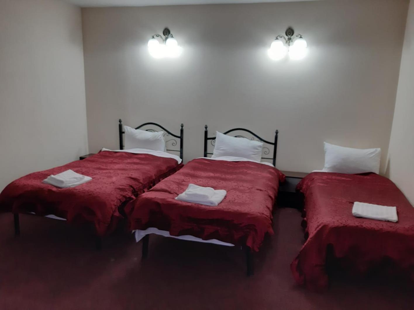 Economy Twin Room photo 2