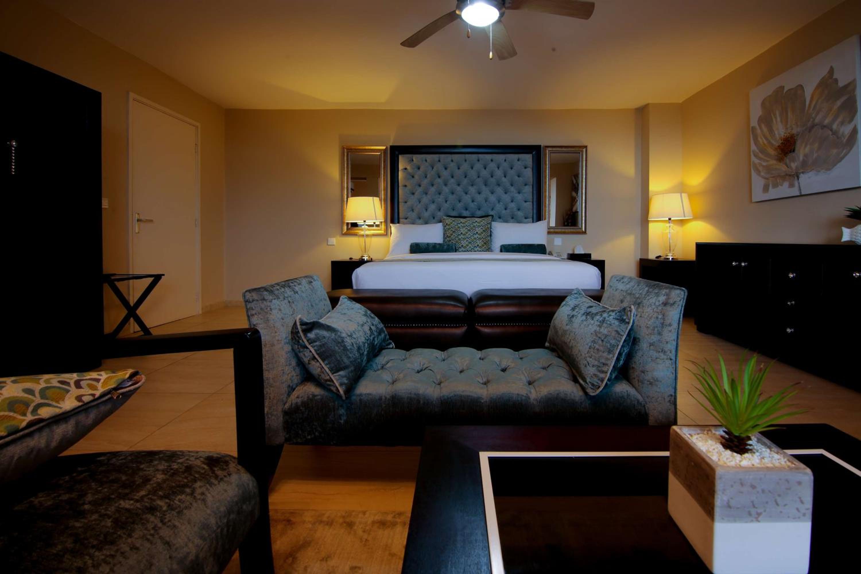 King Suite - Photo 1