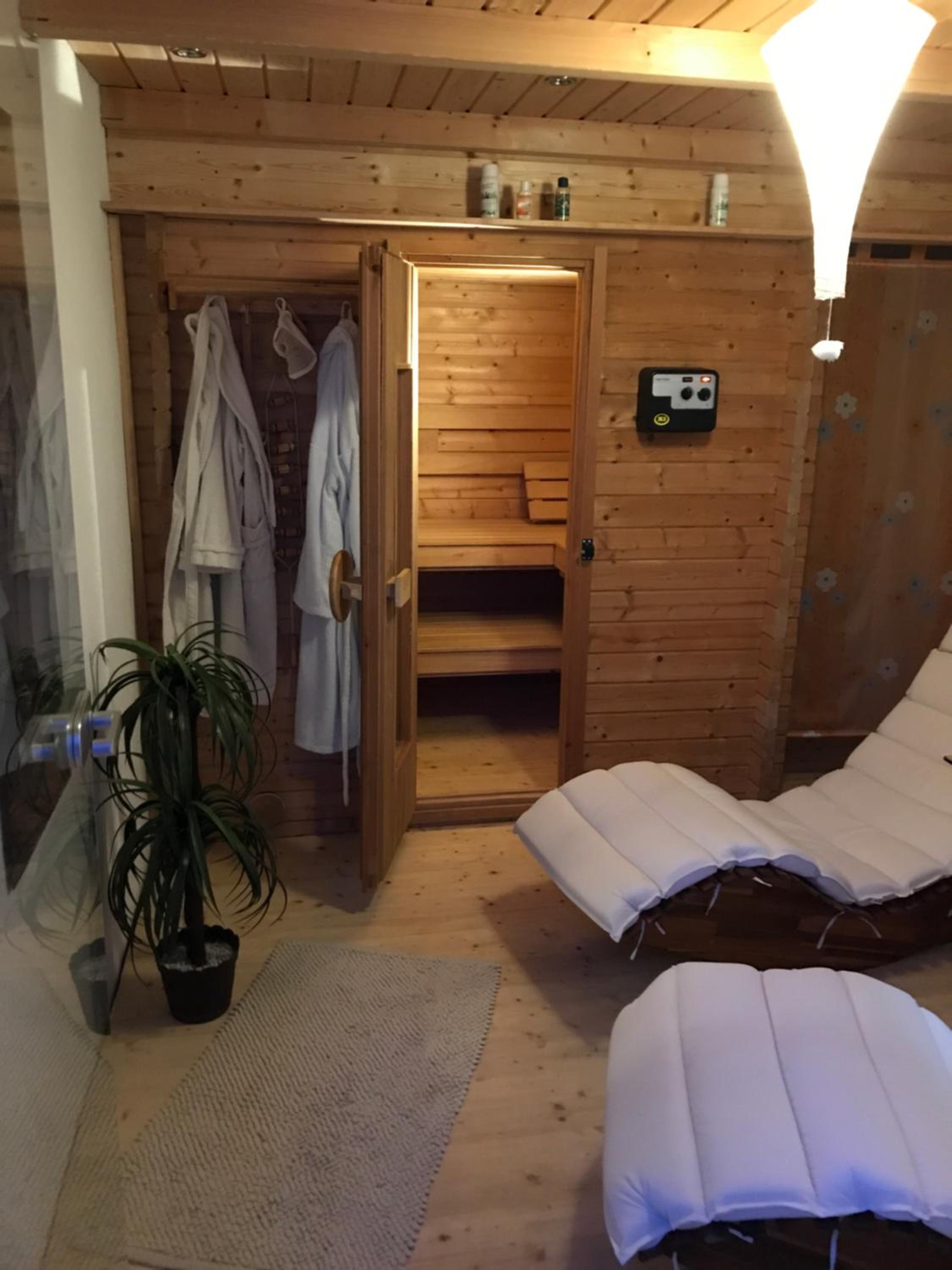 One-Bedroom Apartment - Photo 7