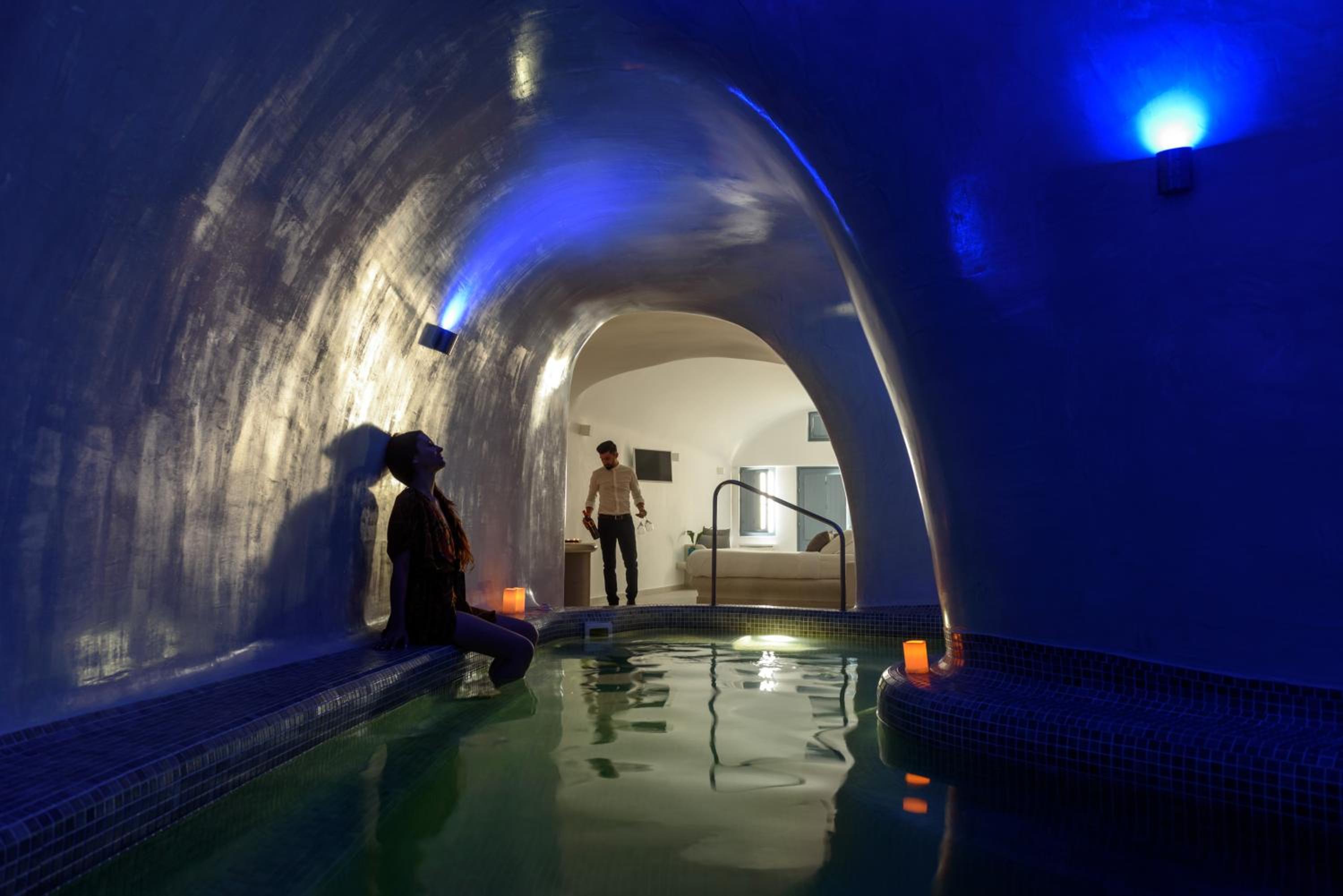 Grand Luxury Plunge Pool Suite - Photo 4