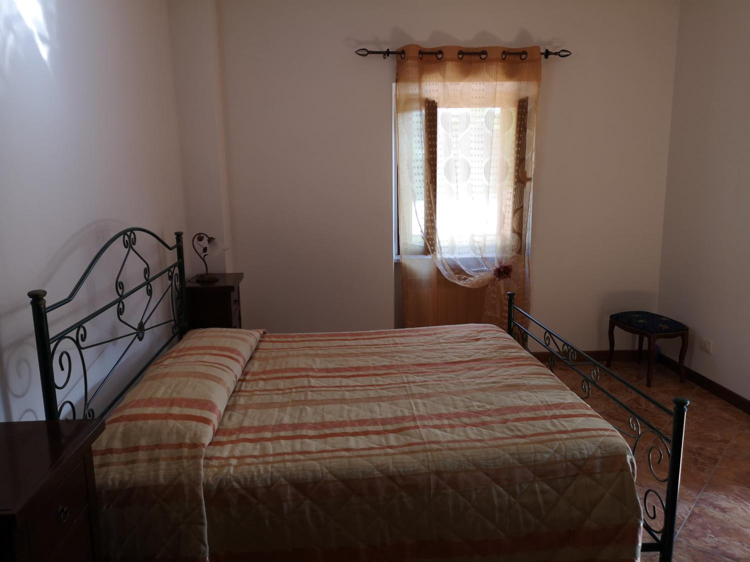 Double Room - Photo 15