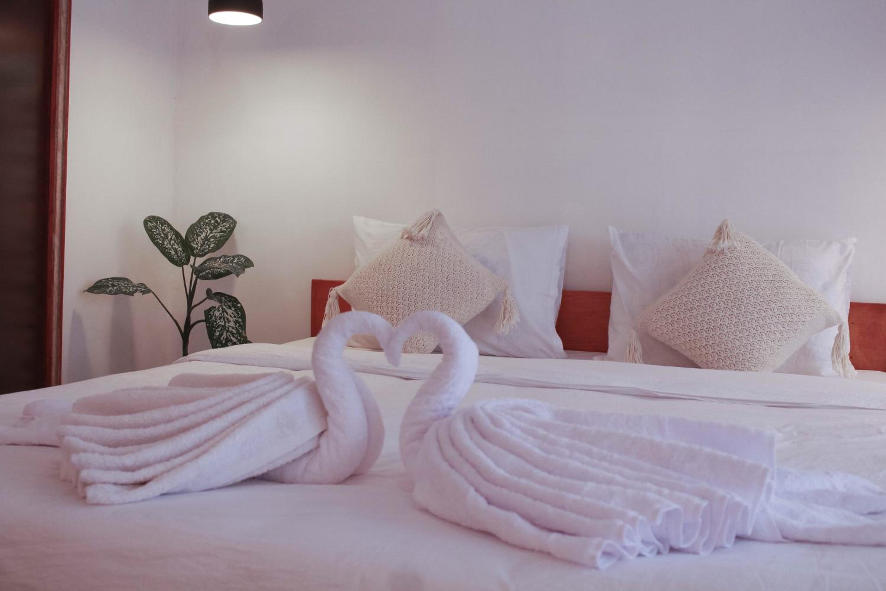 Deluxe Double Room with Balcony - Photo 1
