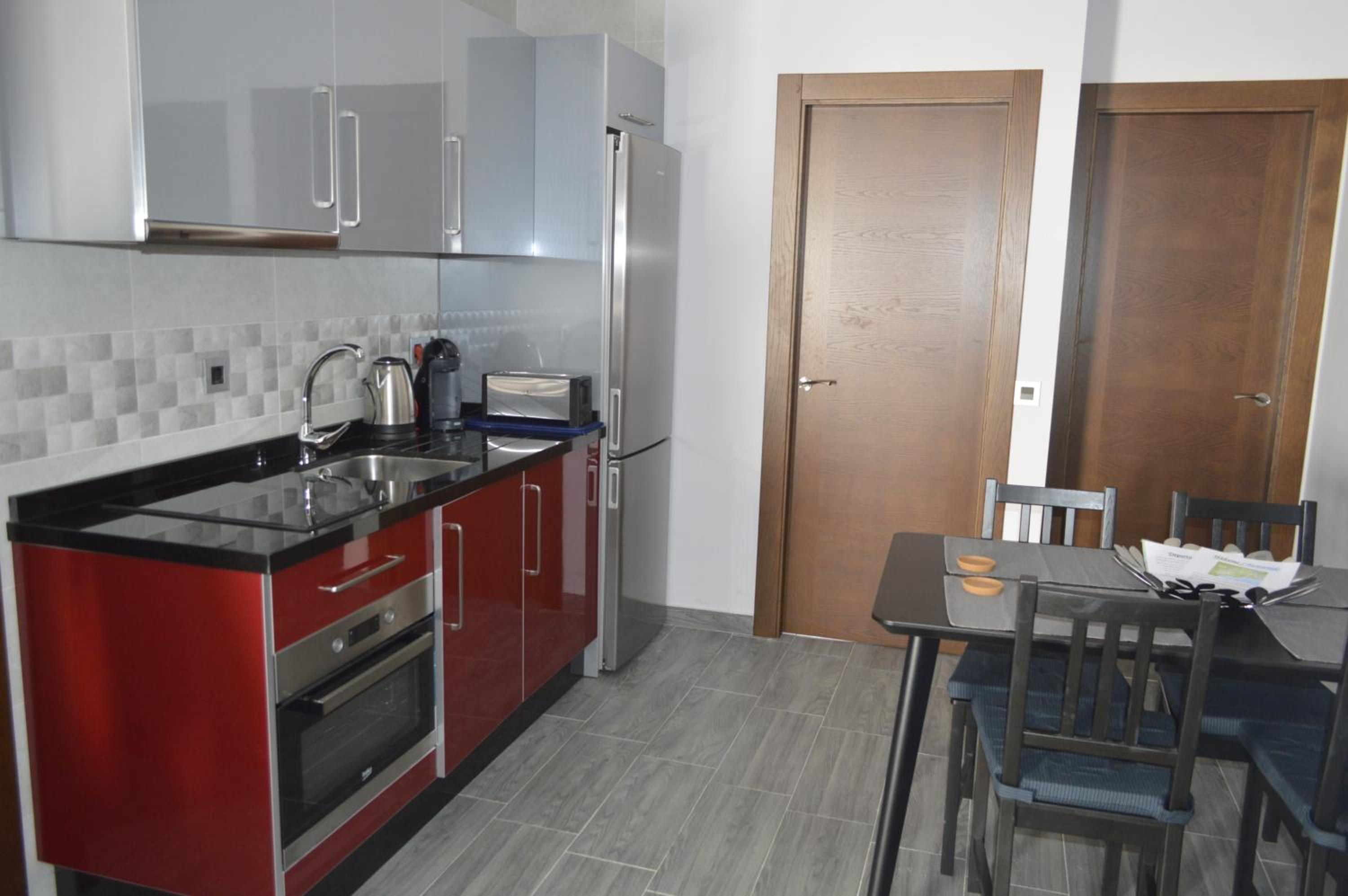 Two-Bedroom Apartment - Photo 5