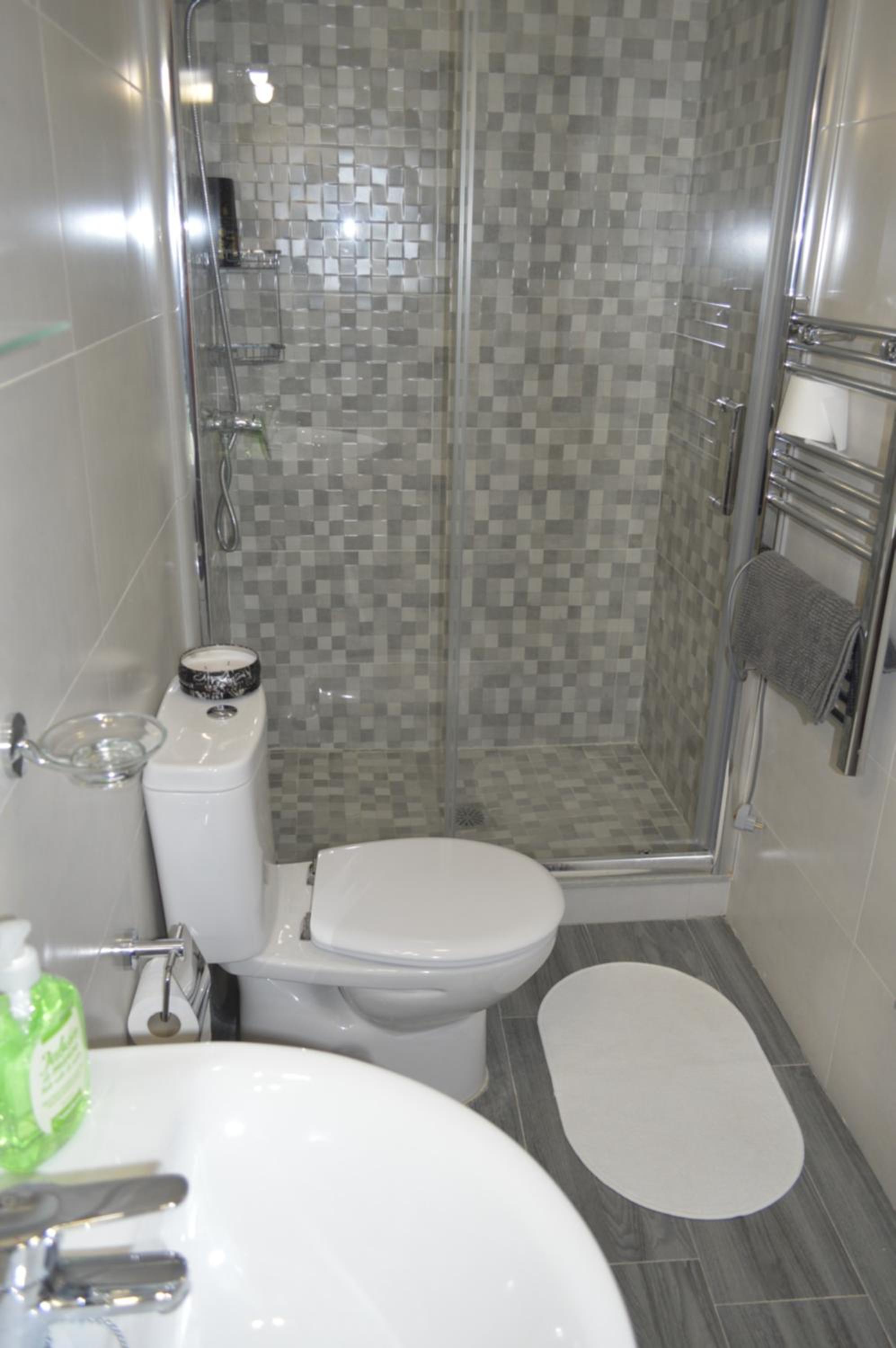 Two-Bedroom Apartment - Photo 11