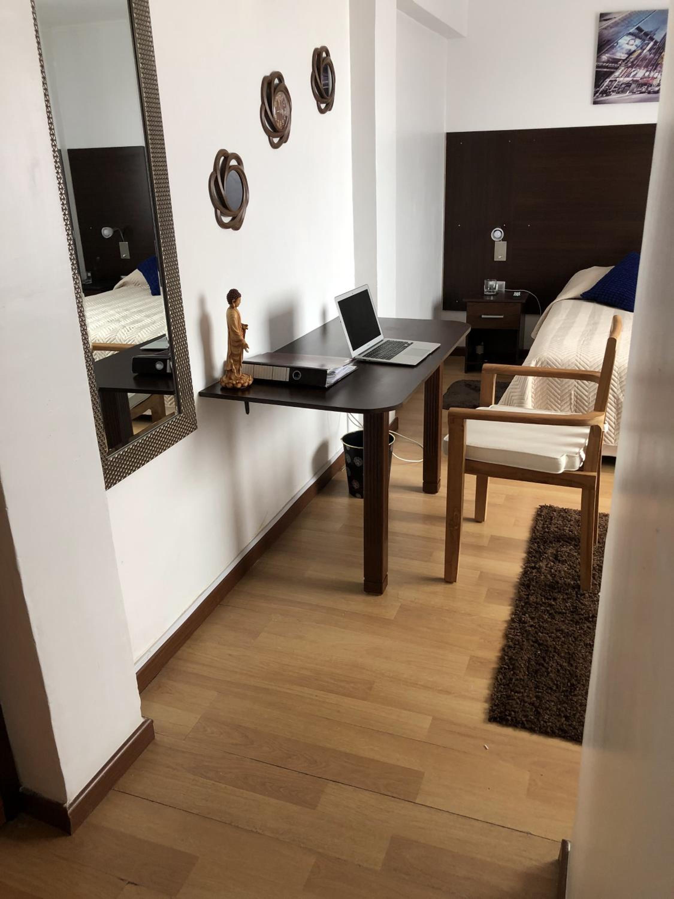 One-Bedroom Apartment photo 1