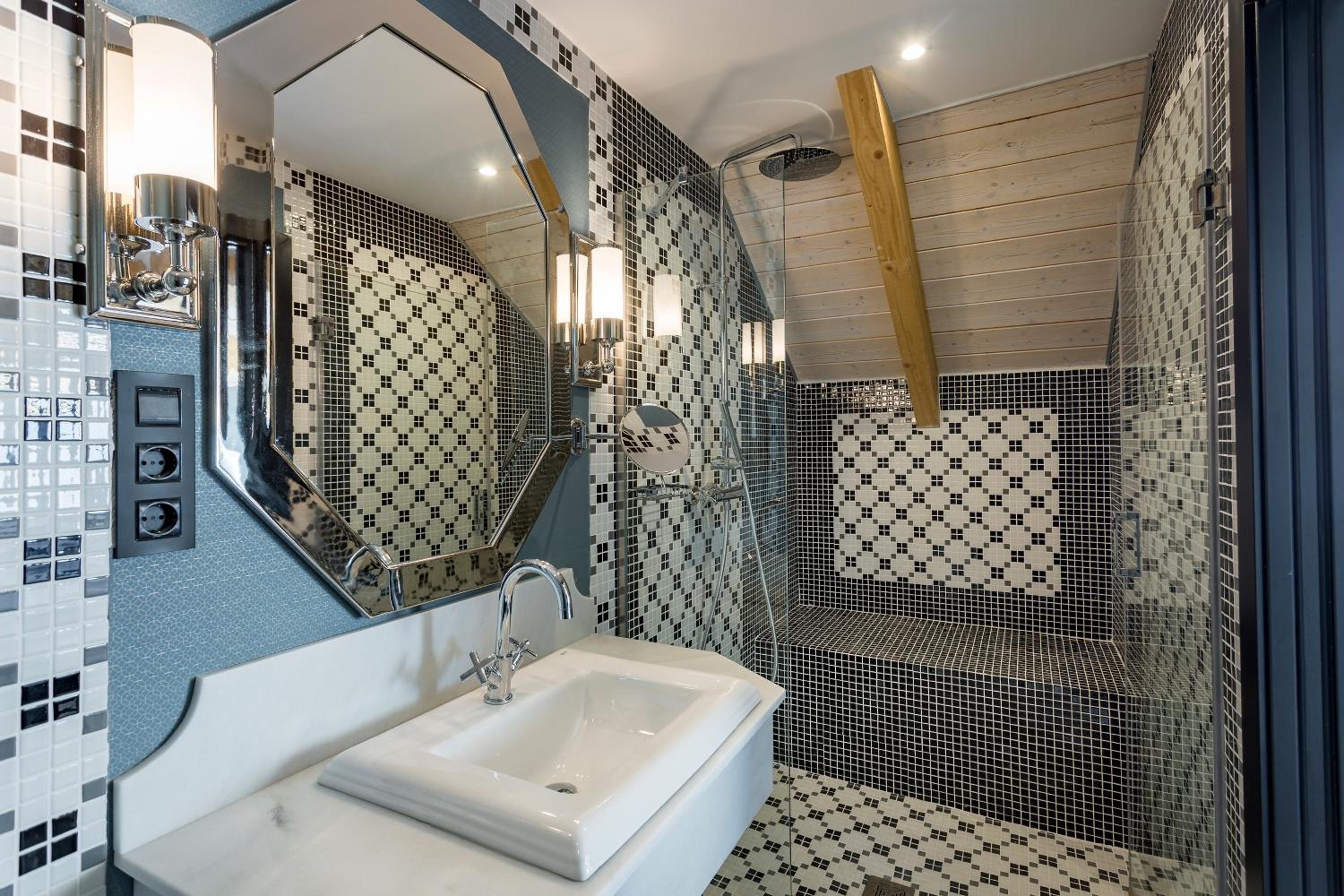 Deluxe Double or Twin Room - Photo 4