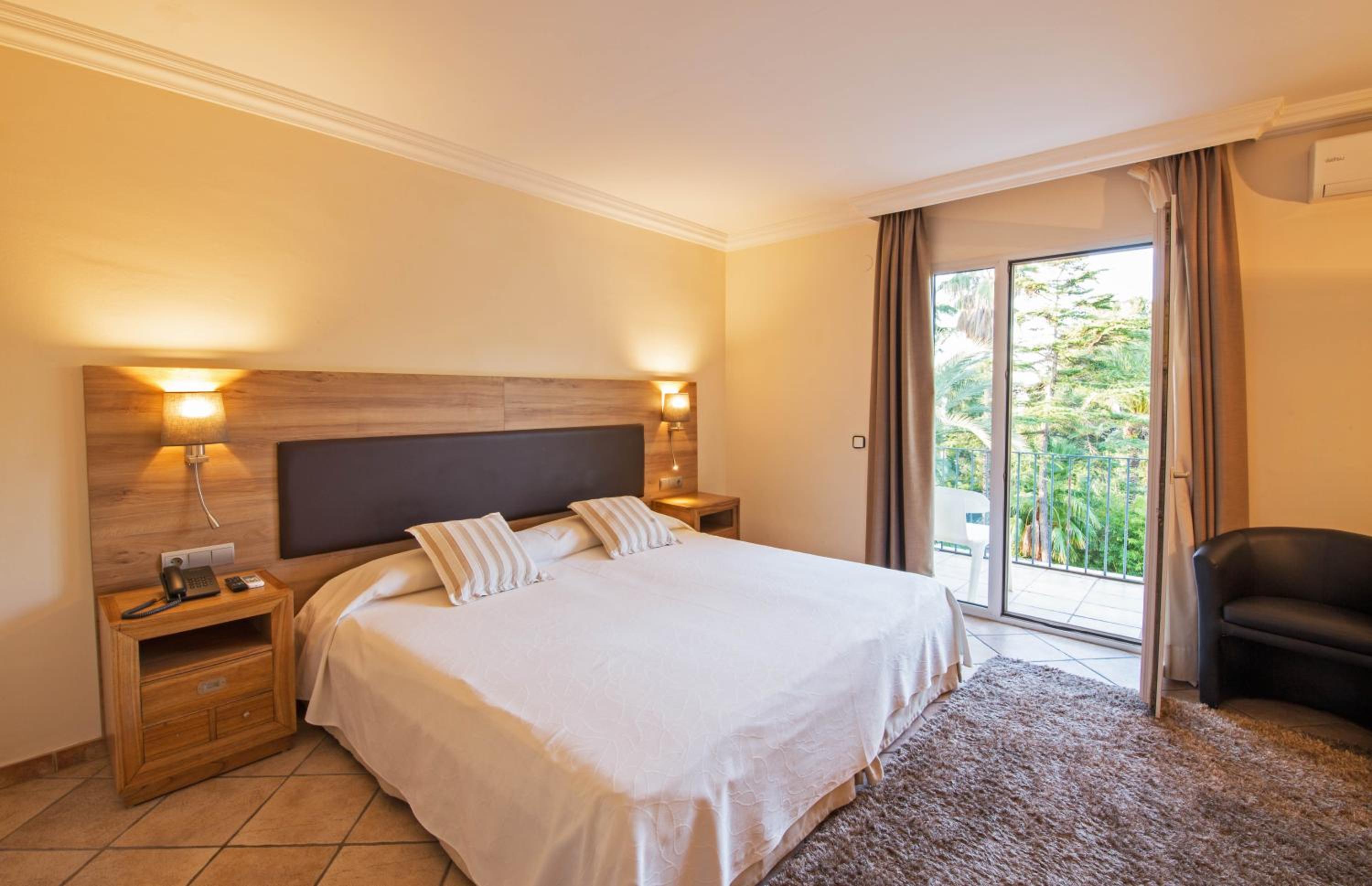 Habitación Doble Estándar o con Dos Camas Individuales.