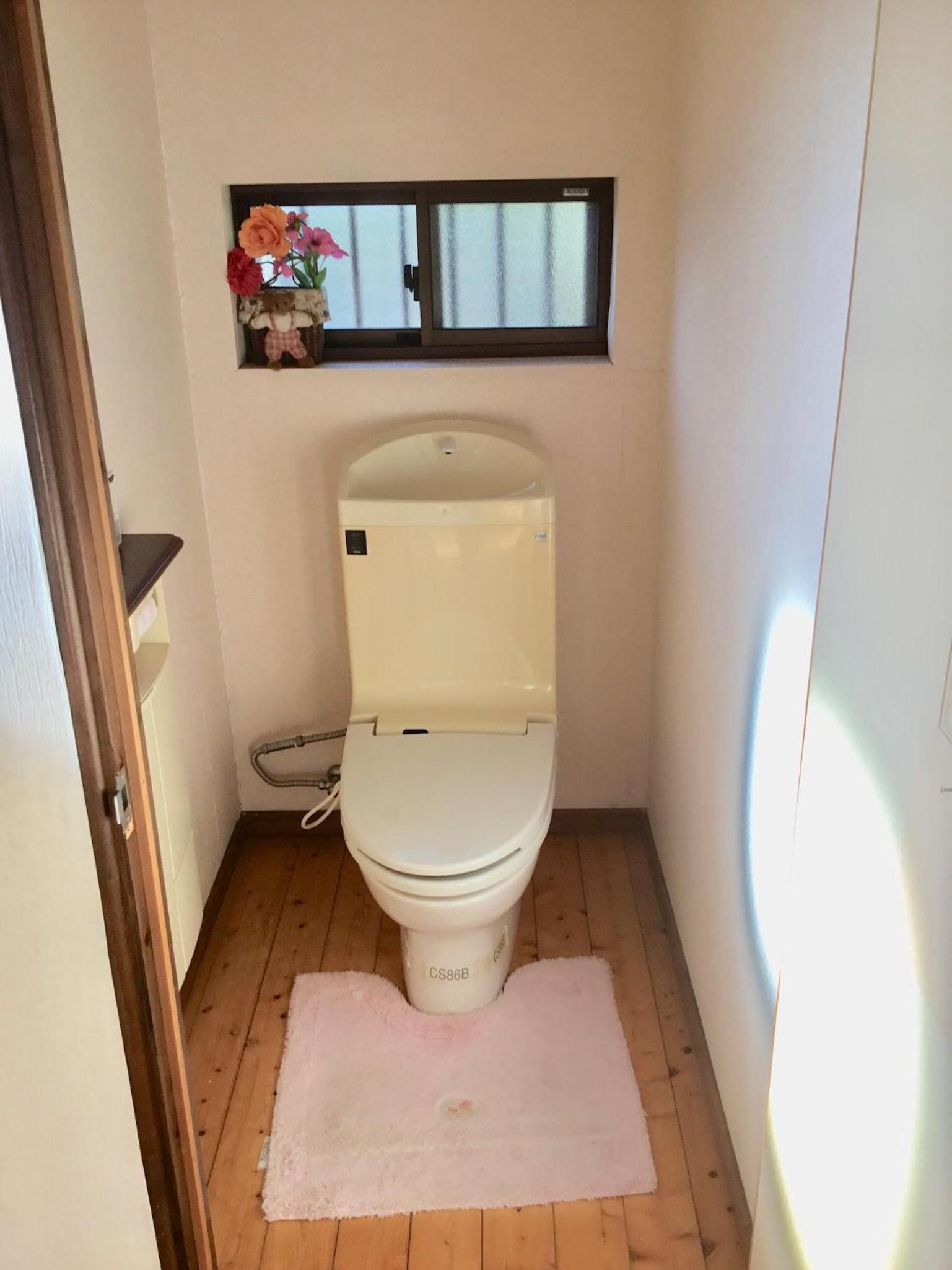 Three-Bedroom House - Photo 12