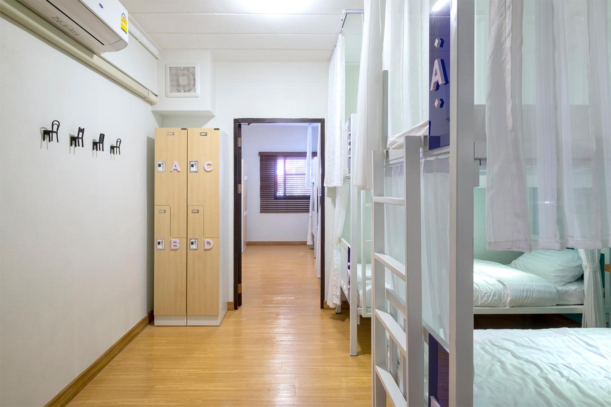 Bed in 4-Bed Female Dormitory Room photo 1