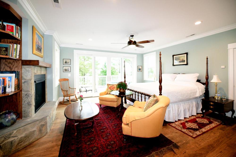 Deluxe Double Room with Balcony and Sea View - Photo 4