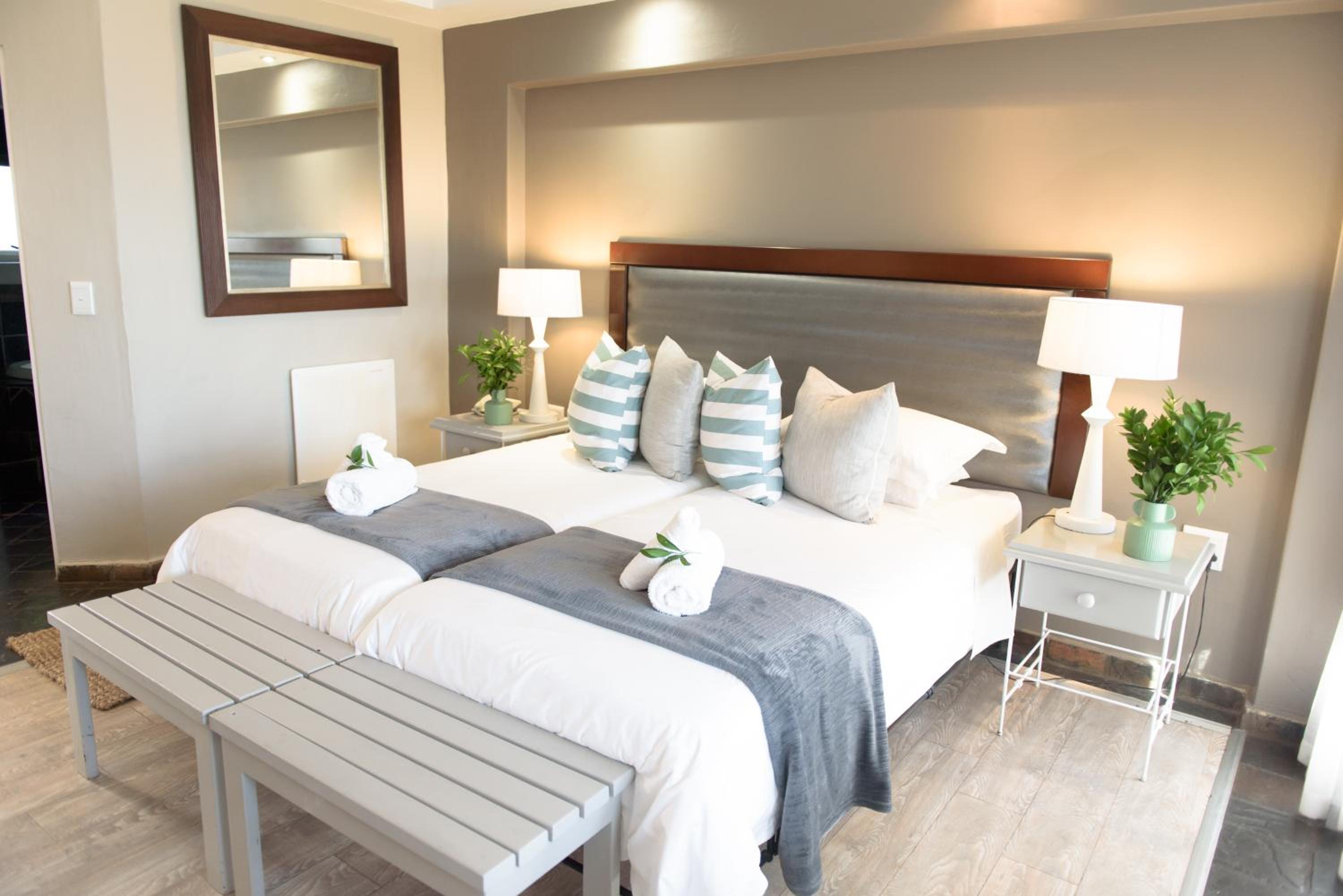 Twin Room - Photo 3