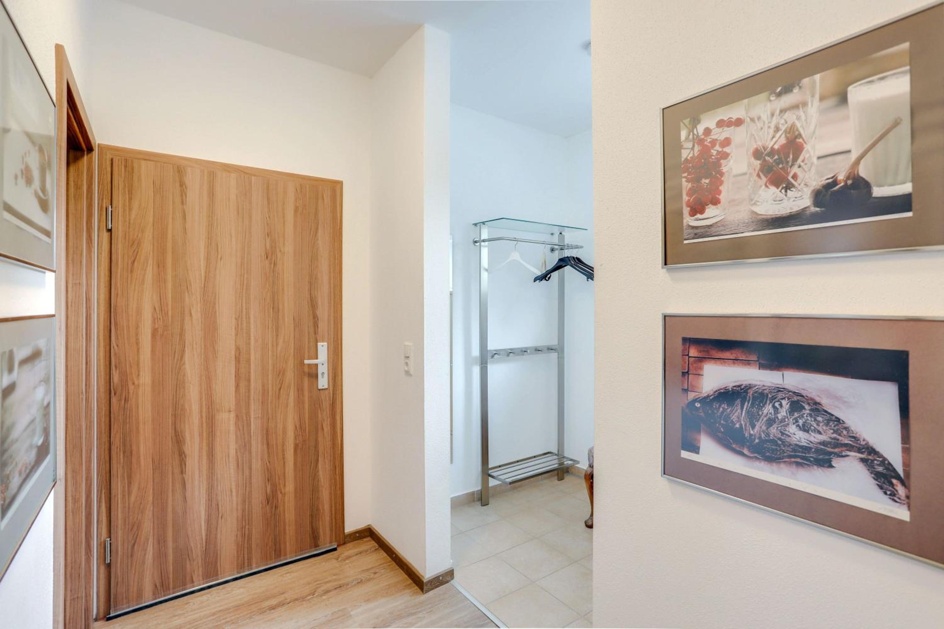Two-Bedroom Deluxe Apartment with Garden View photo 1