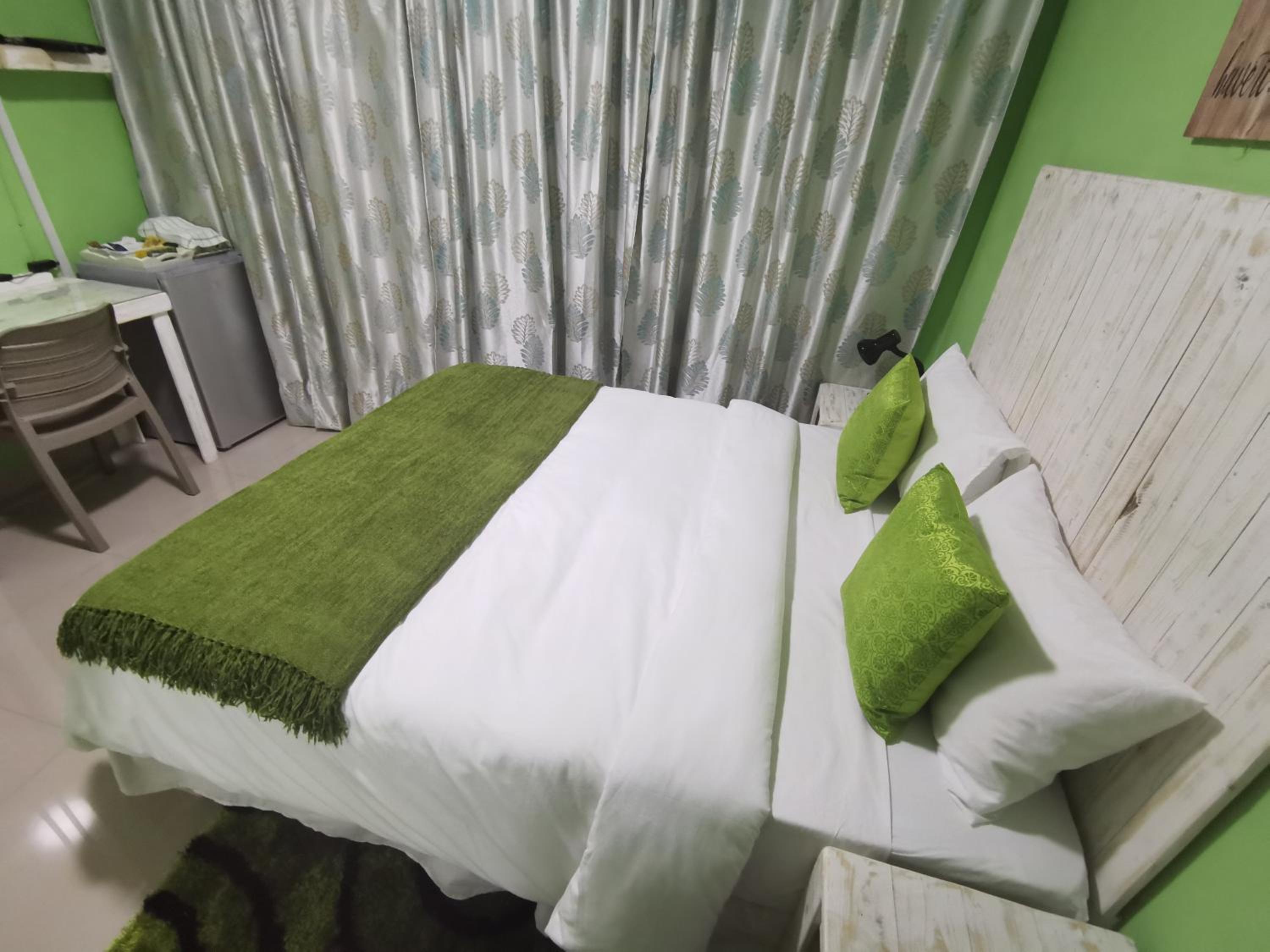 Double Room - Disability Access - Photo 1