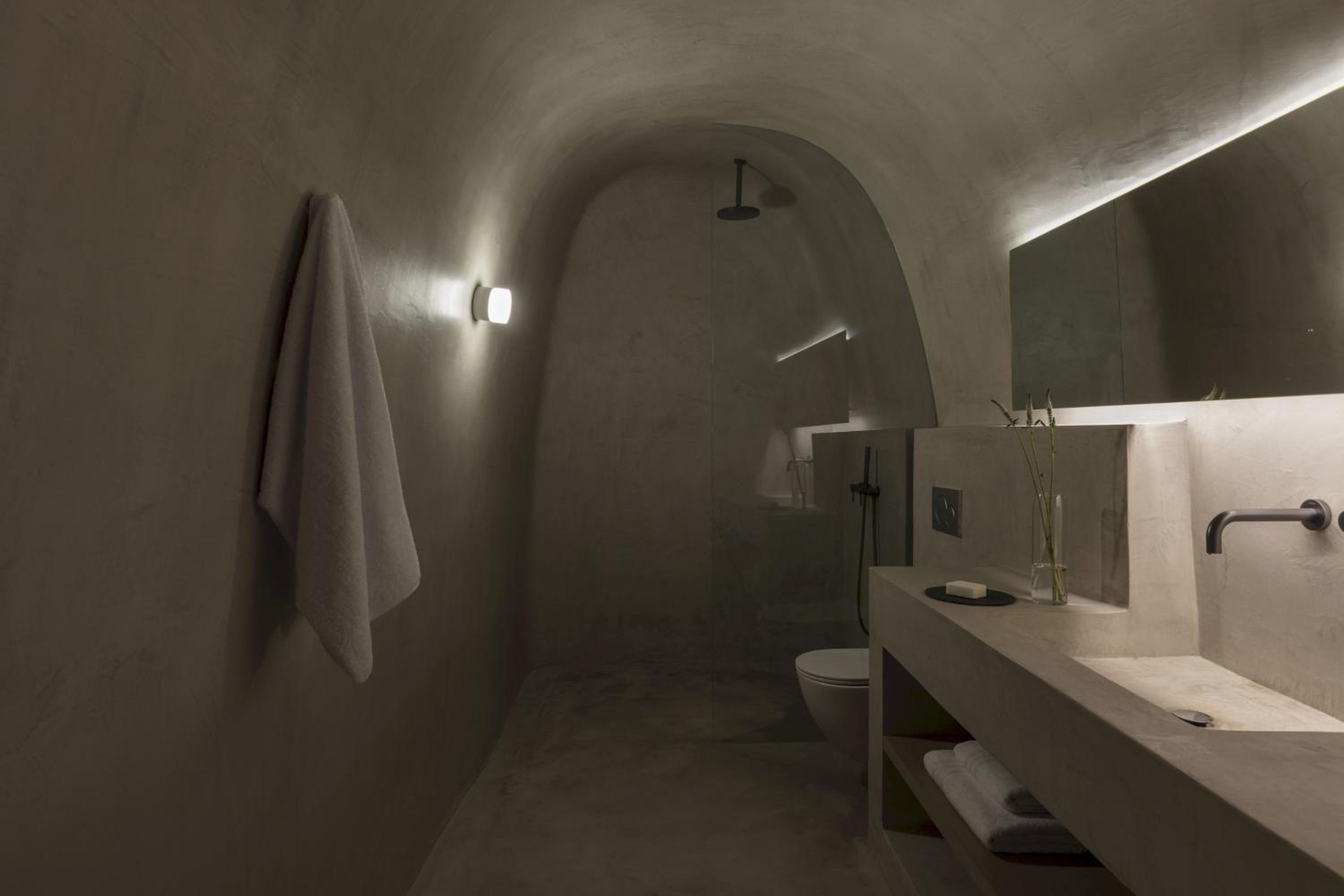 Luxury Two Bedroom Villa - Photo 25