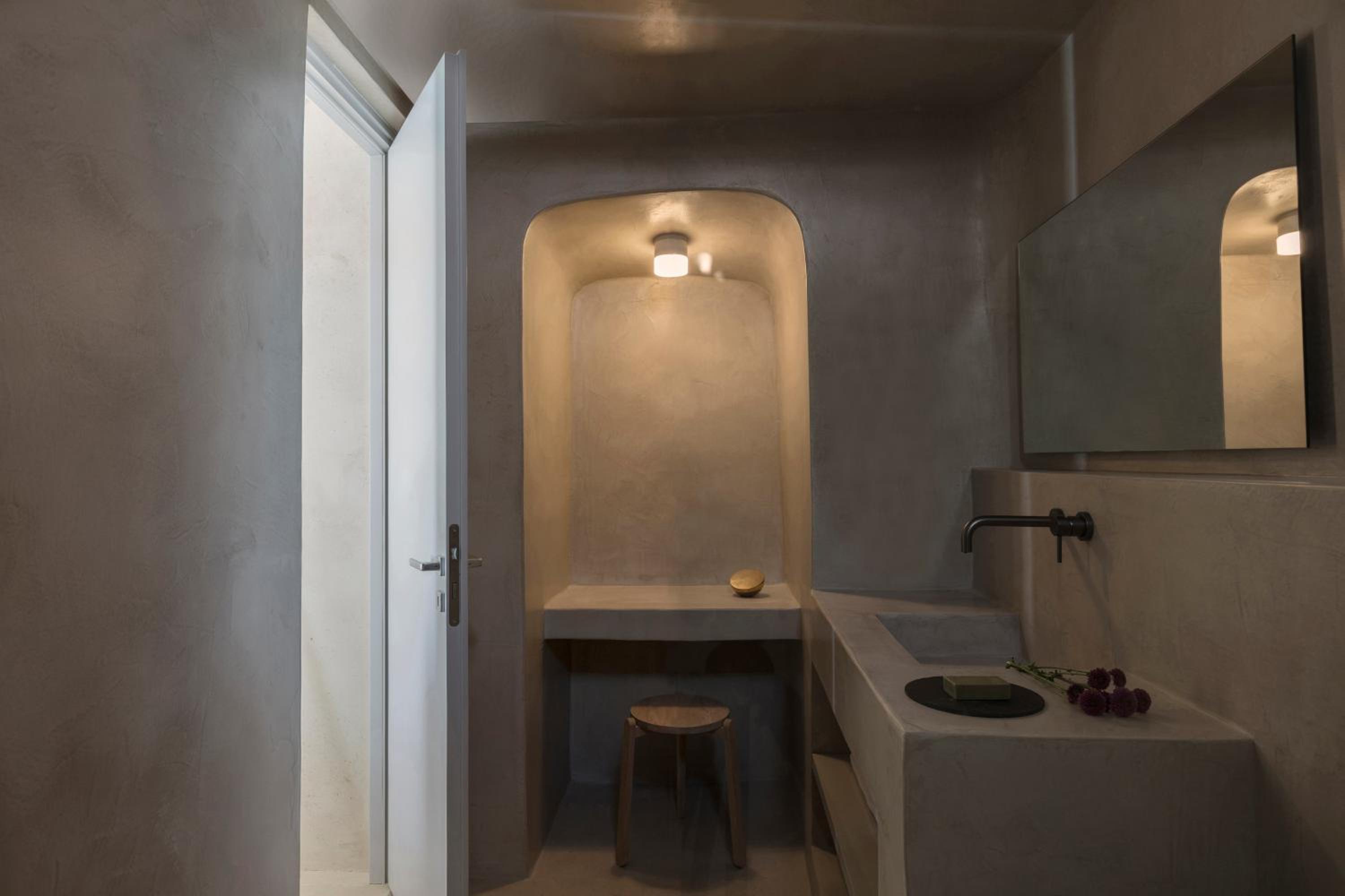 Luxury Two Bedroom Villa - Photo 14