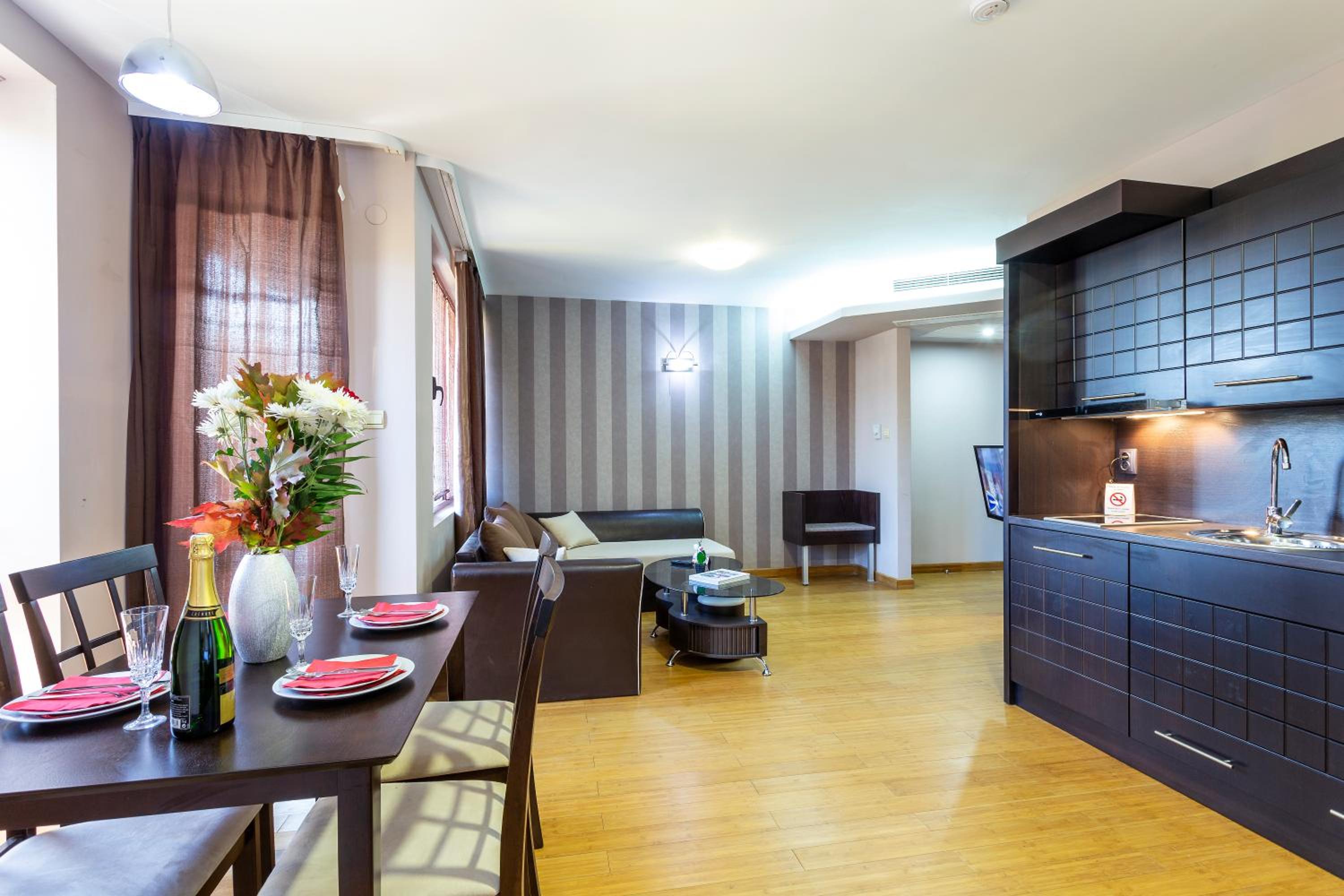 One-Bedroom Apartment - Photo 10