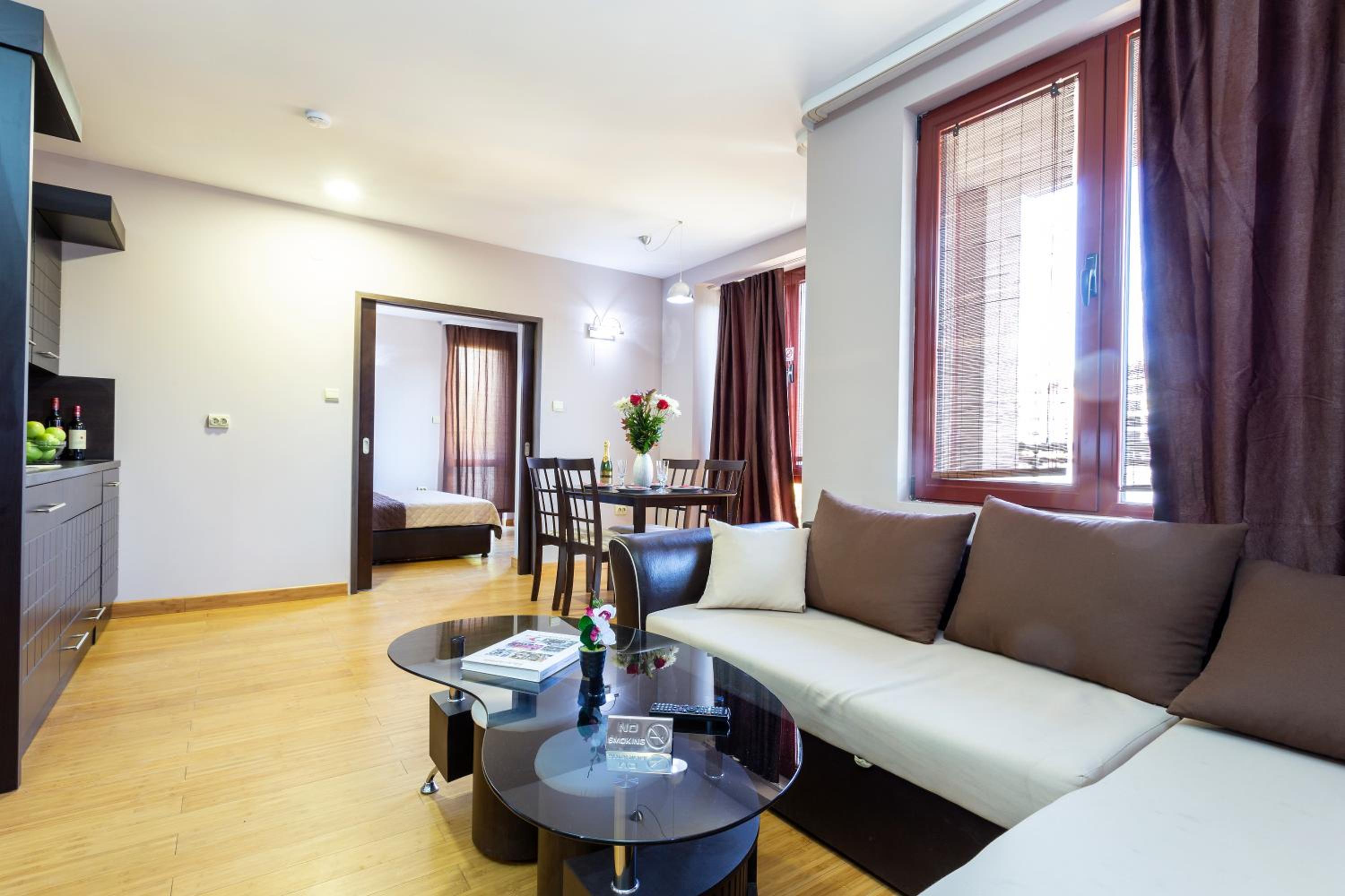 One-Bedroom Apartment - Photo 8
