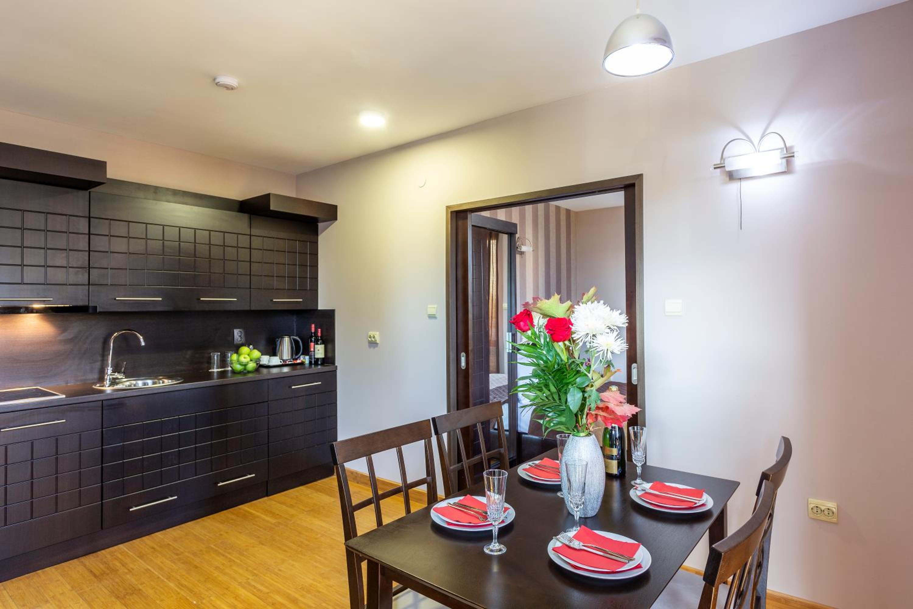 One-Bedroom Apartment - Photo 9