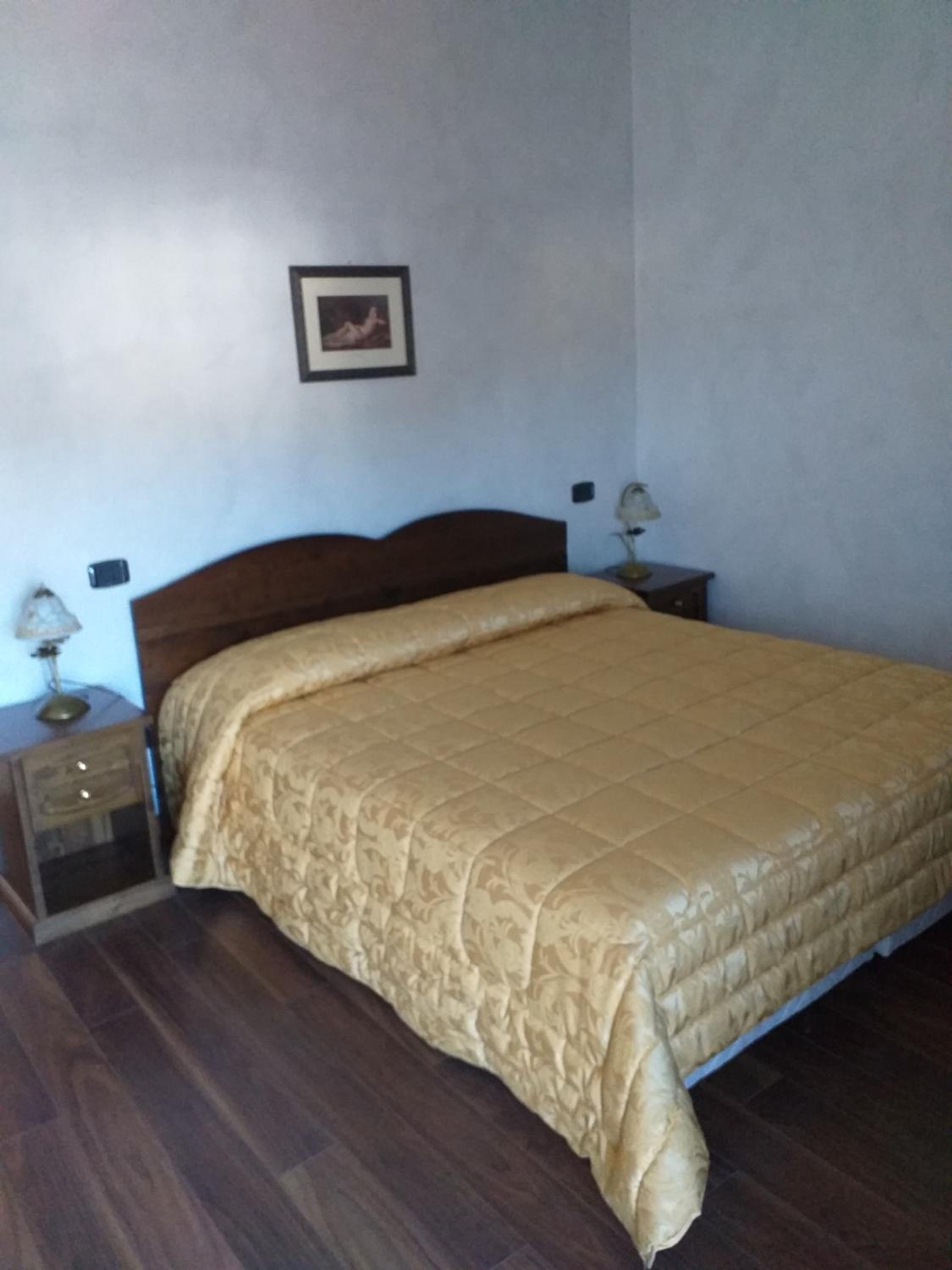 Double Room - Photo 3