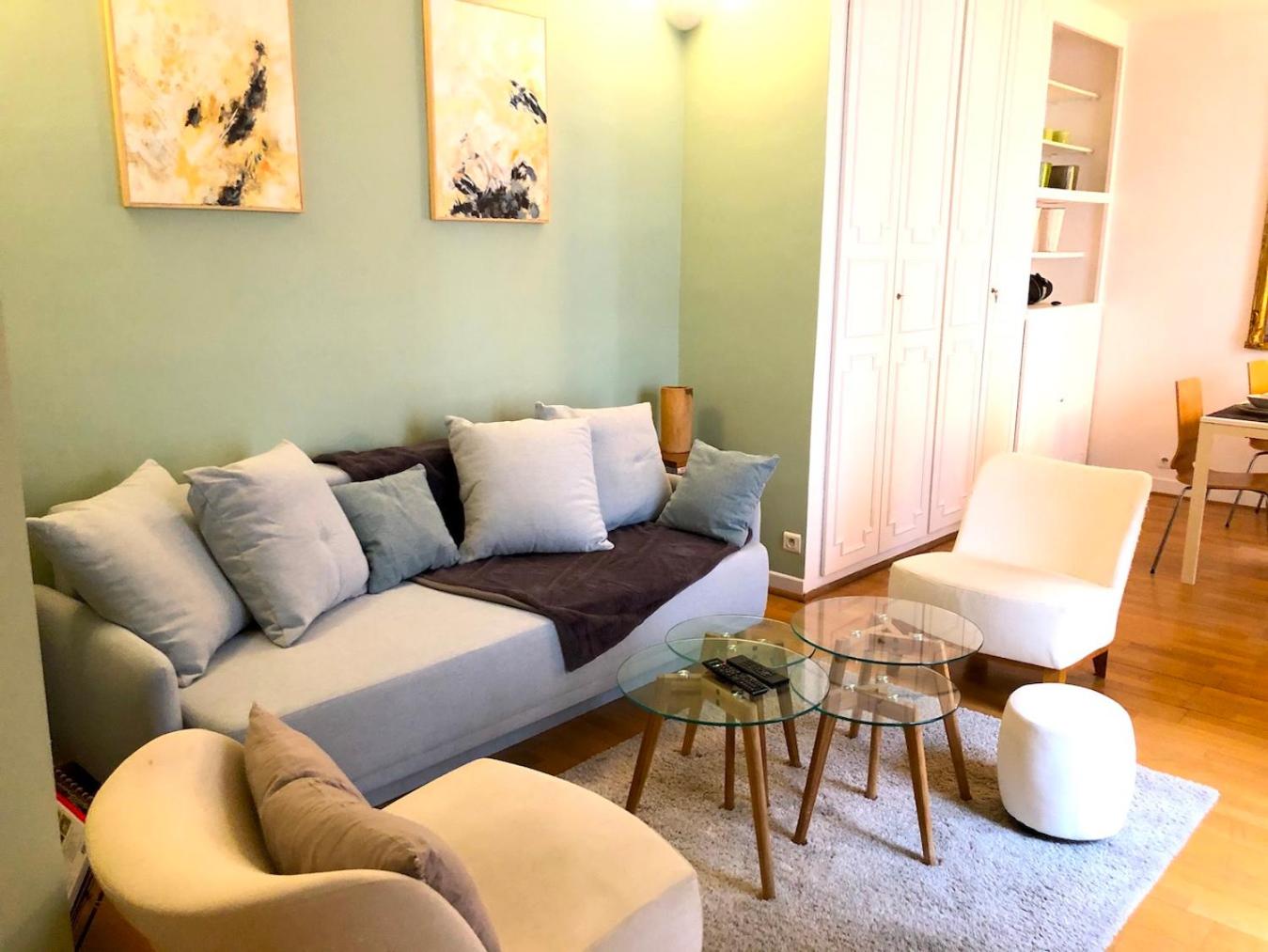 One-Bedroom Apartment photo 2
