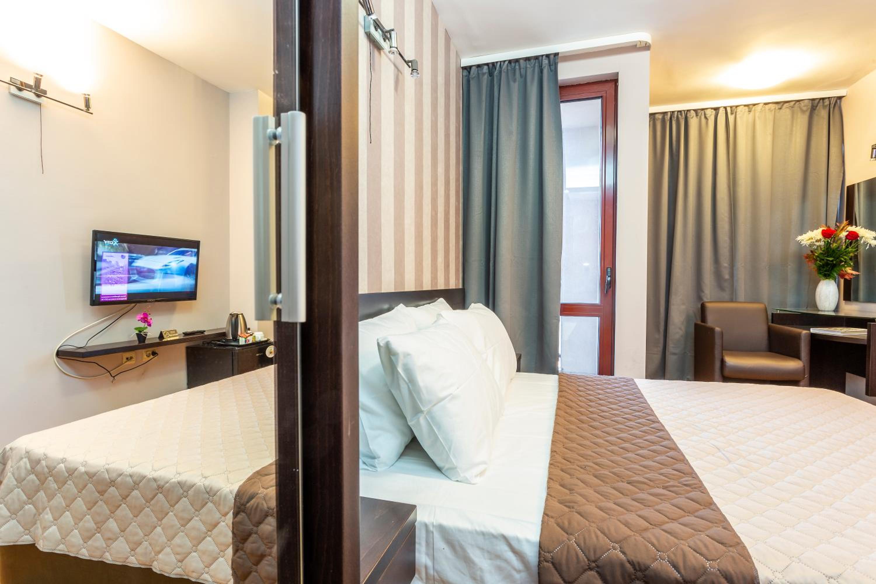 Deluxe Double Room - Photo 6