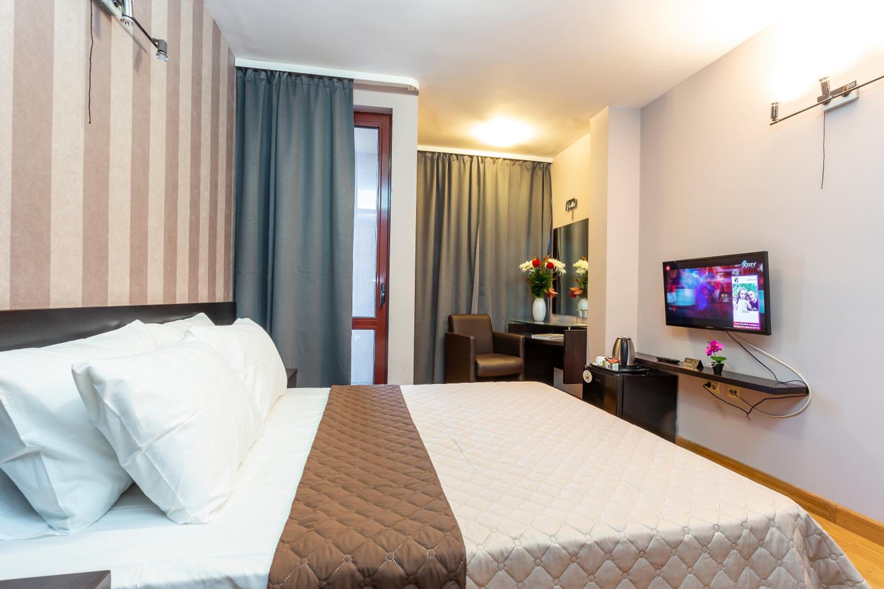 Deluxe Double Room - Photo 2