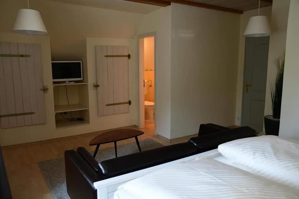 Double Room - Photo 2
