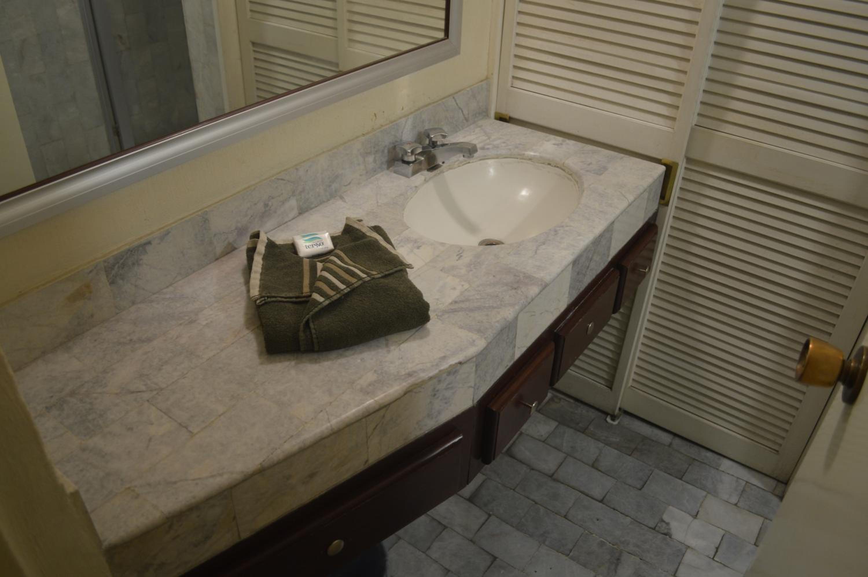 Double Room - Photo 6