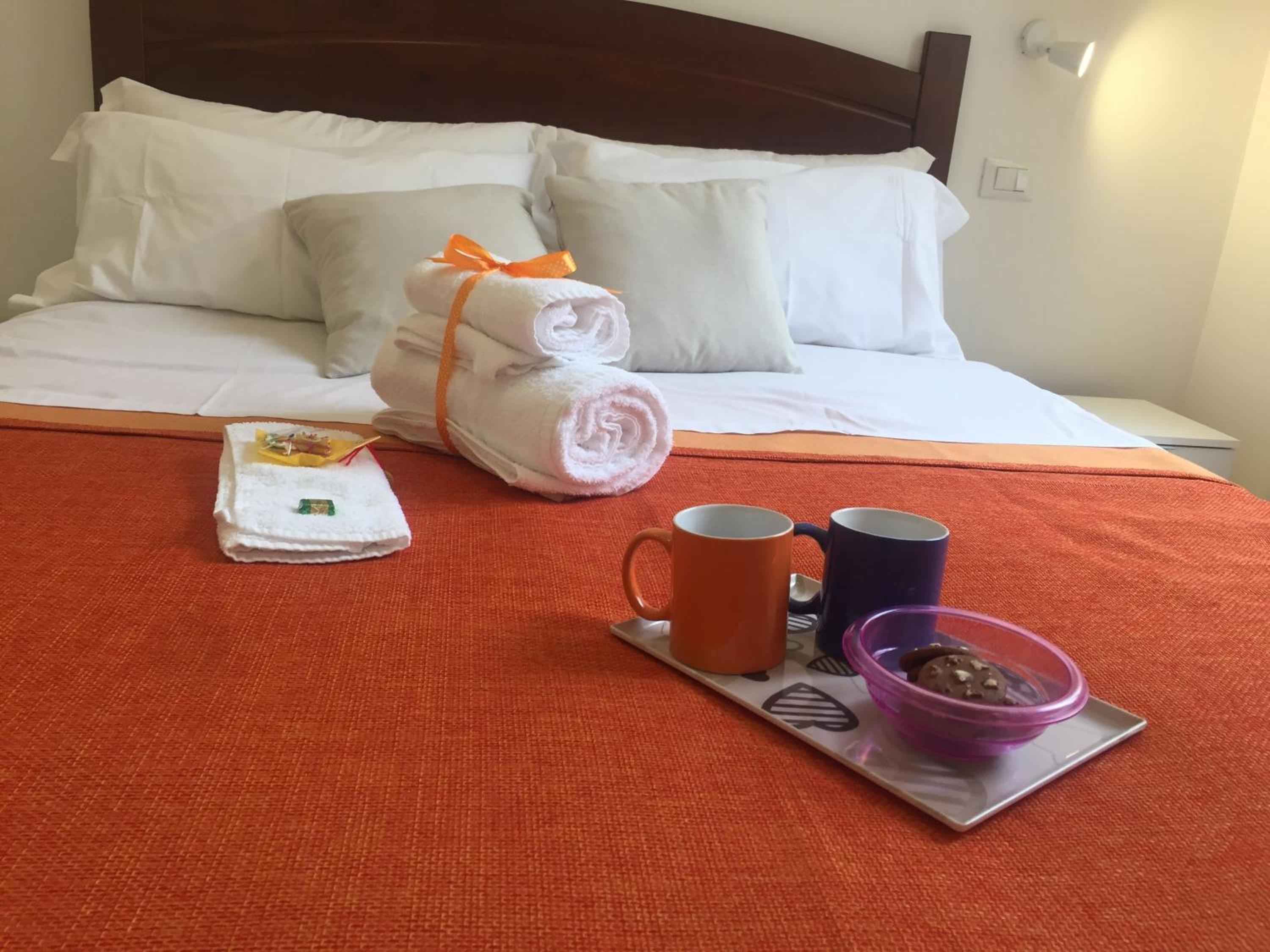 Double Room with Private External Bathroom - Photo 4