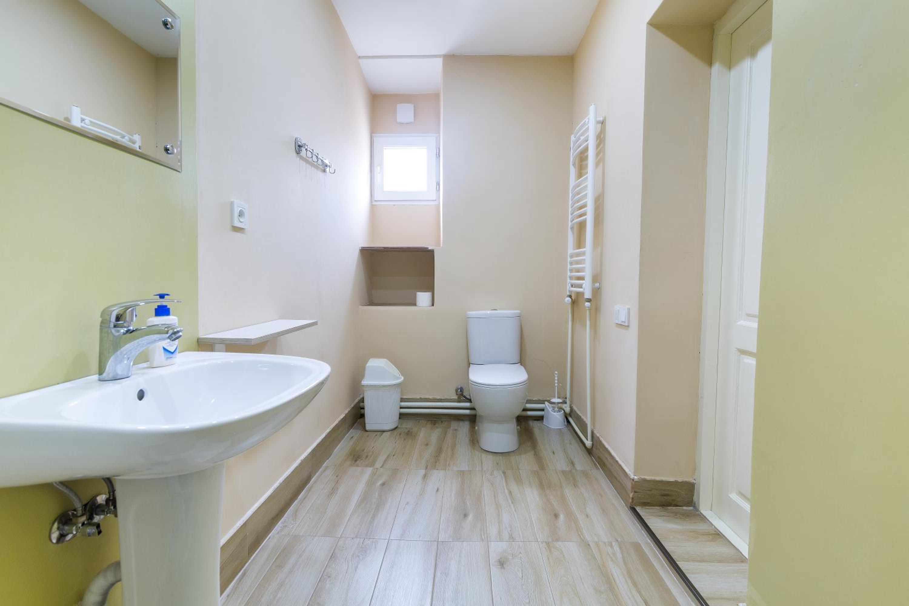 Deluxe Double Room with Bath photo 3