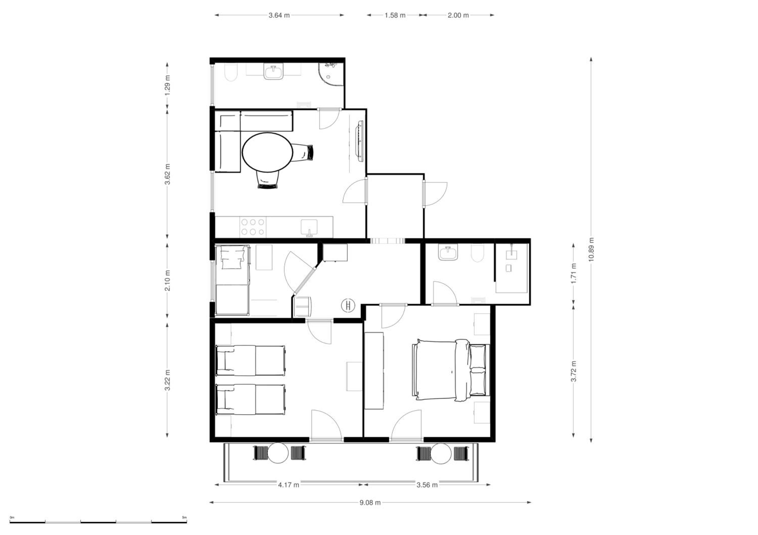 Three-Bedroom Apartment with Balcony photo 3