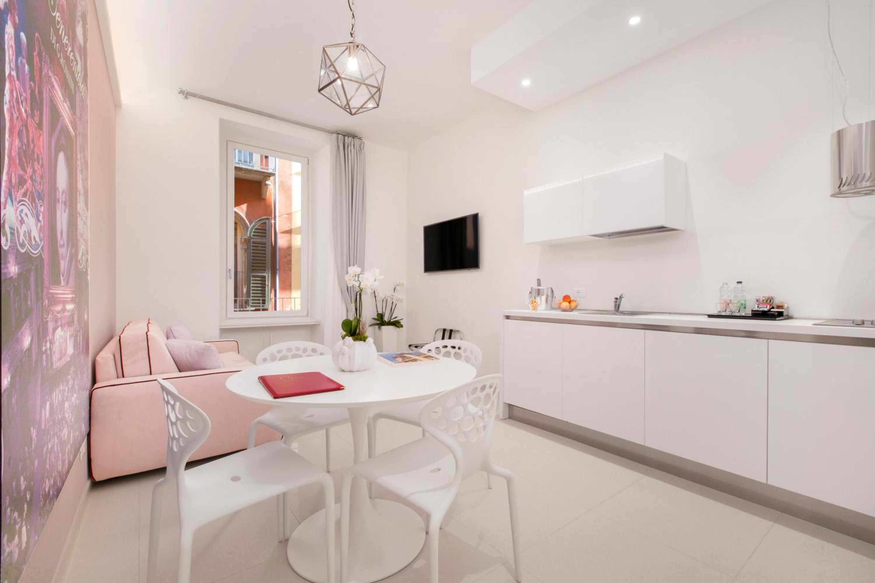 One-Bedroom Apartment (2 - 3 Adults) - Photo 8