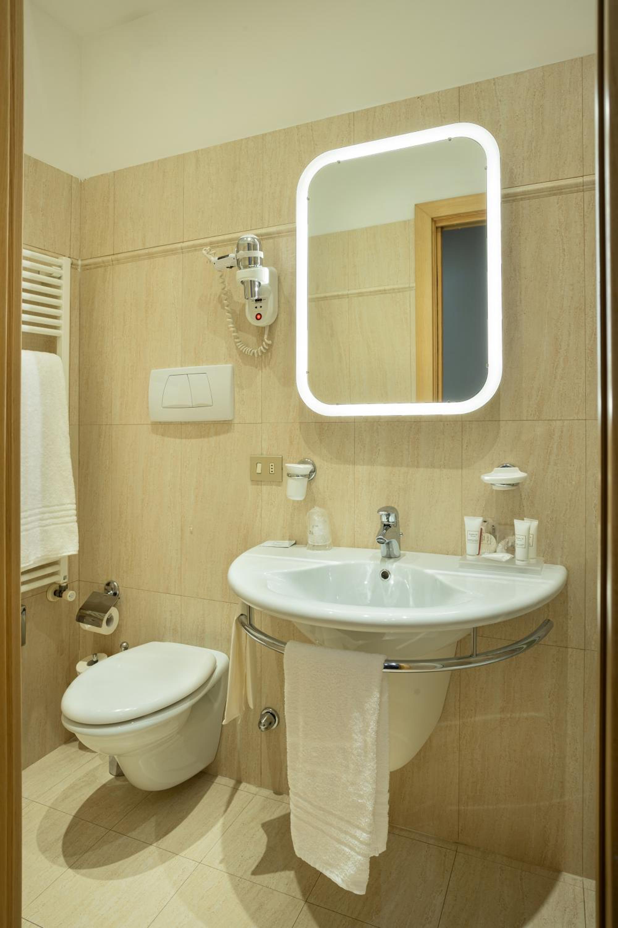 Single Room - Photo 4