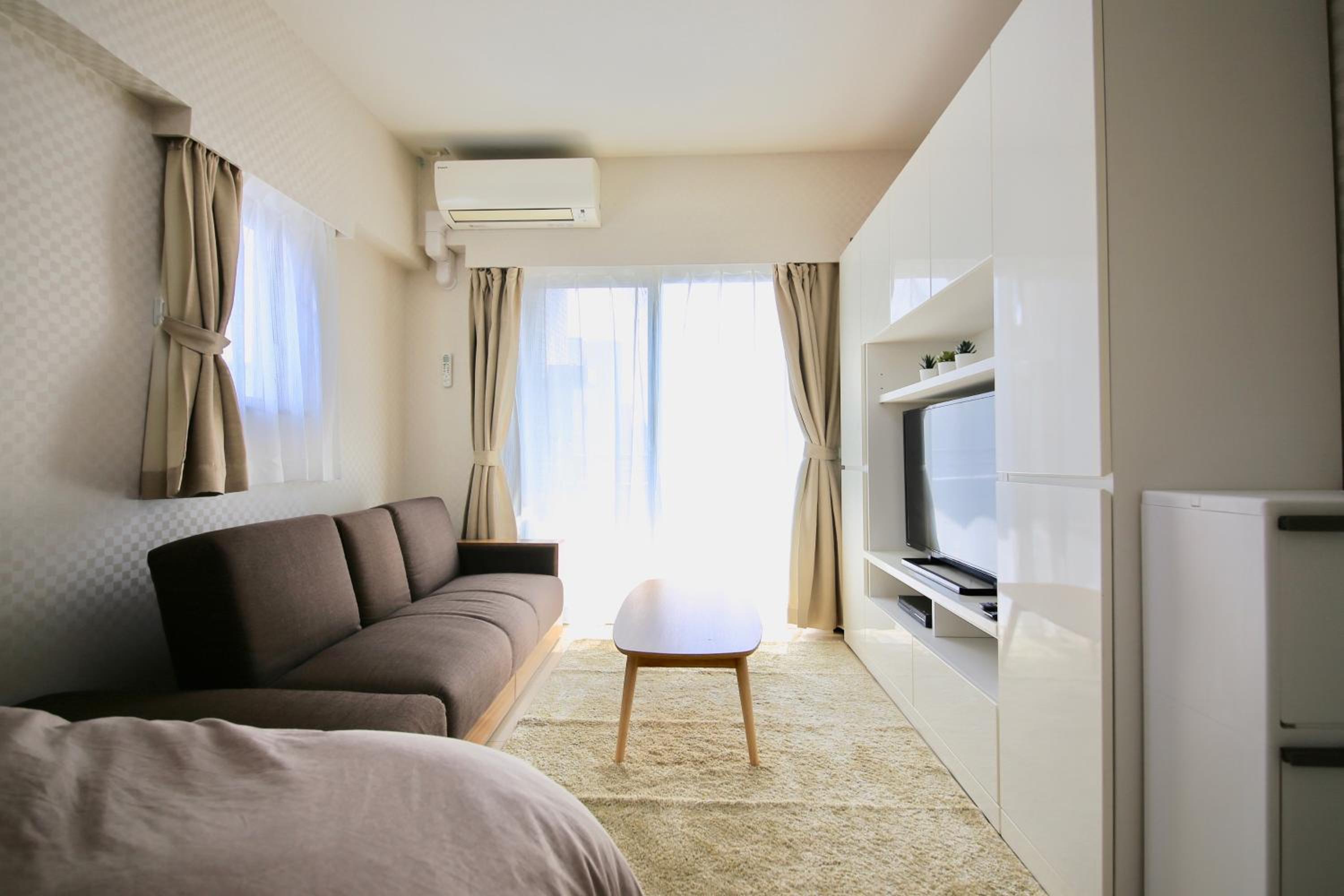 One-Bedroom Apartment photo 2