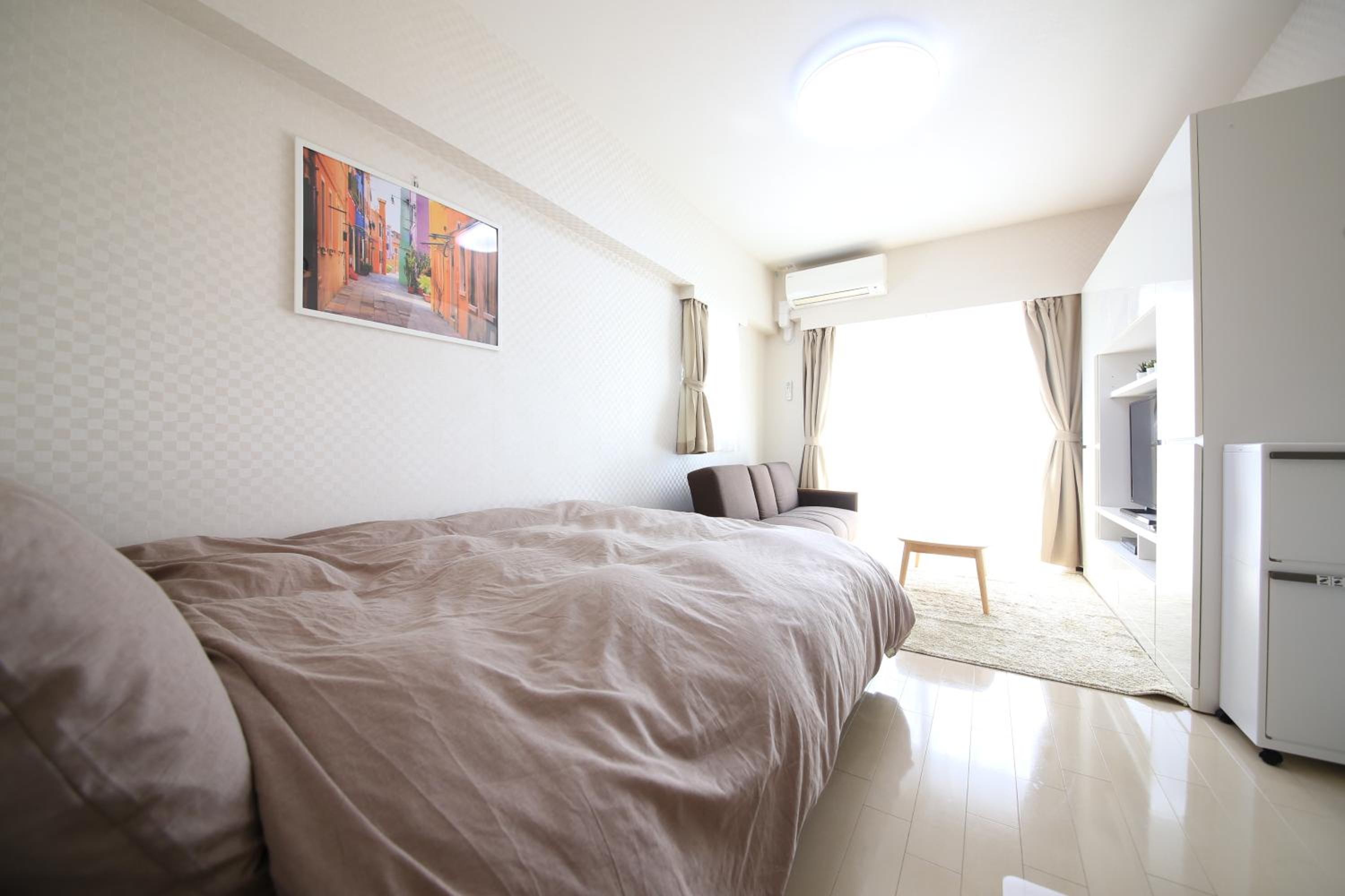 One-Bedroom Apartment photo 3