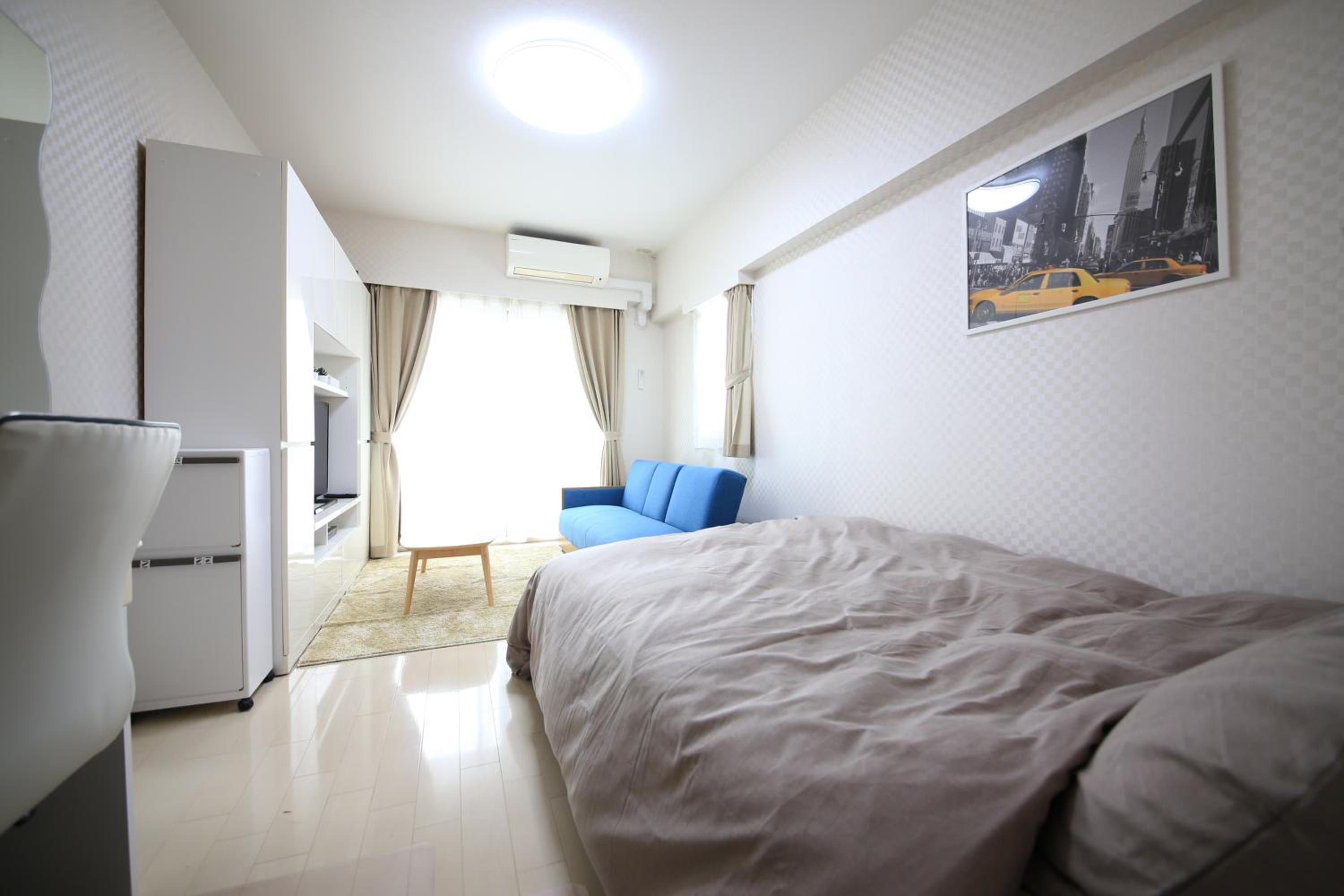 One-Bedroom Apartment photo 2