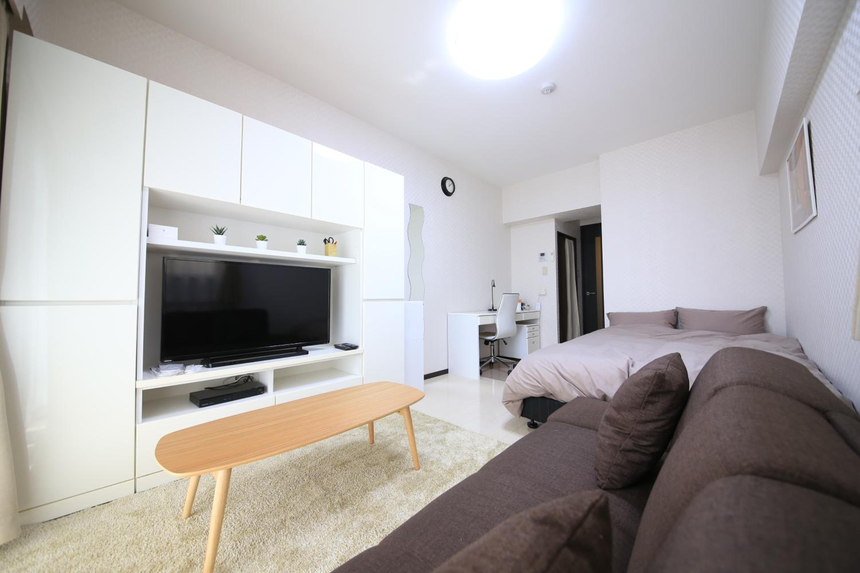 One-Bedroom Apartment photo 2