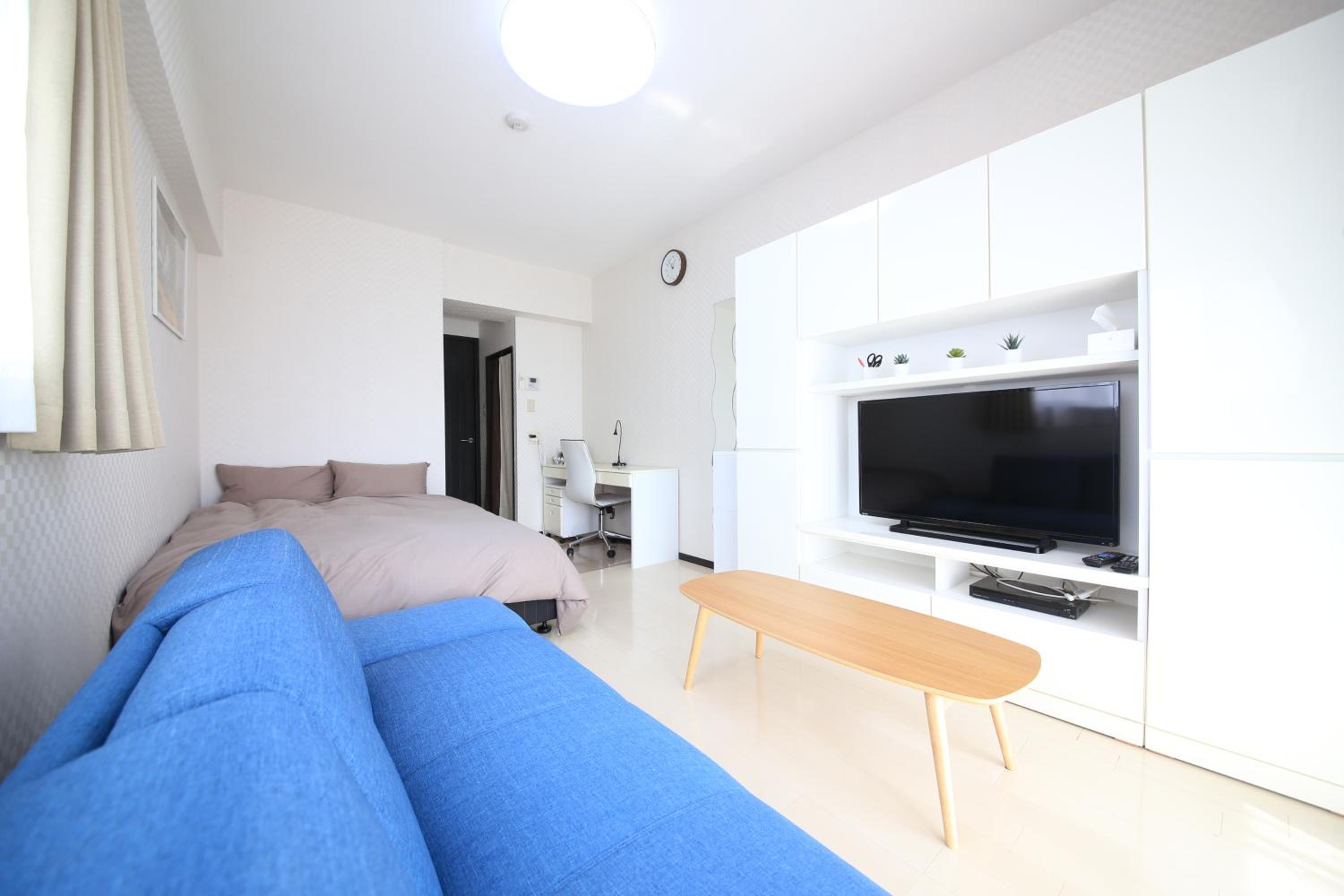 One-Bedroom Apartment photo 2