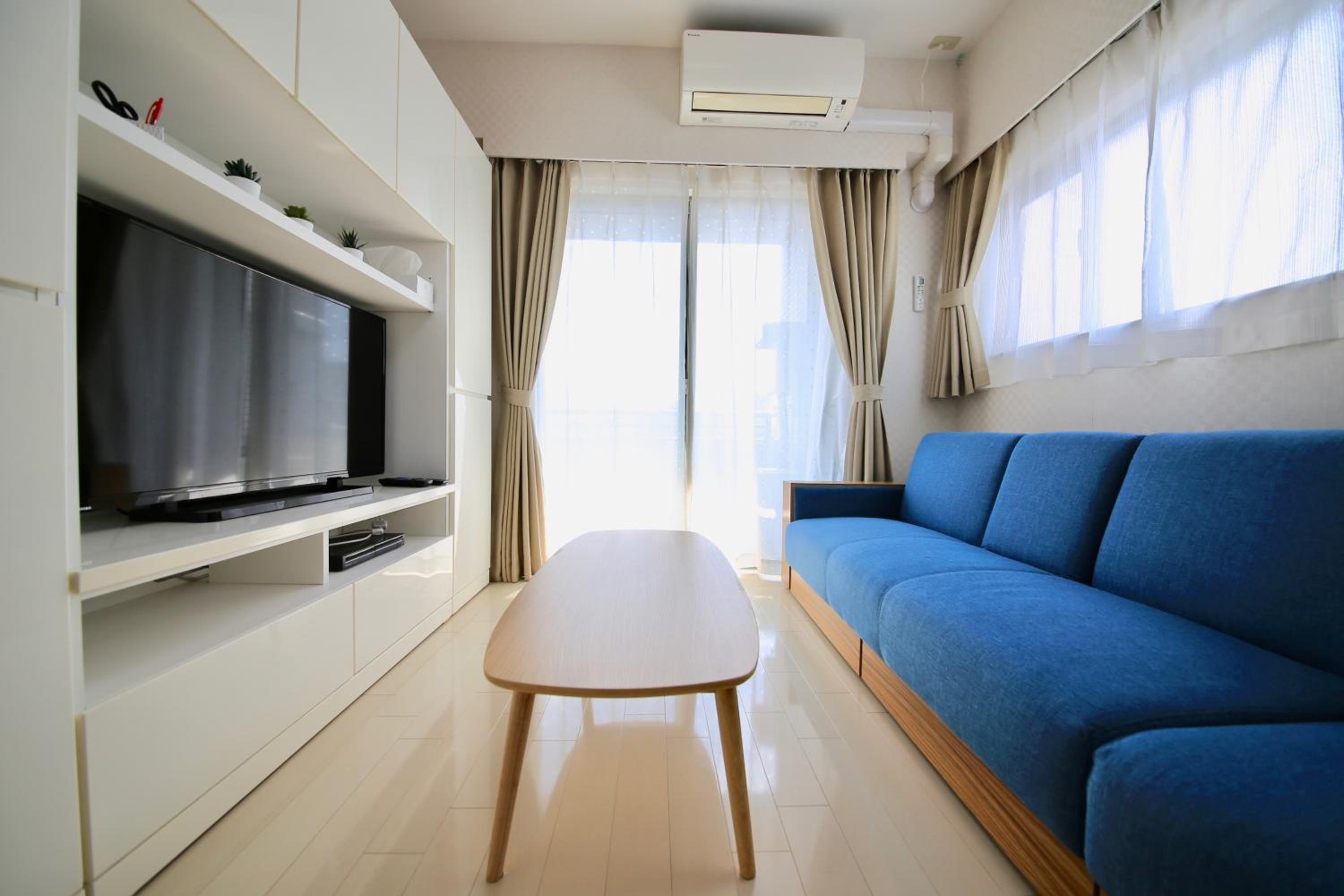 One-Bedroom Apartment photo 1
